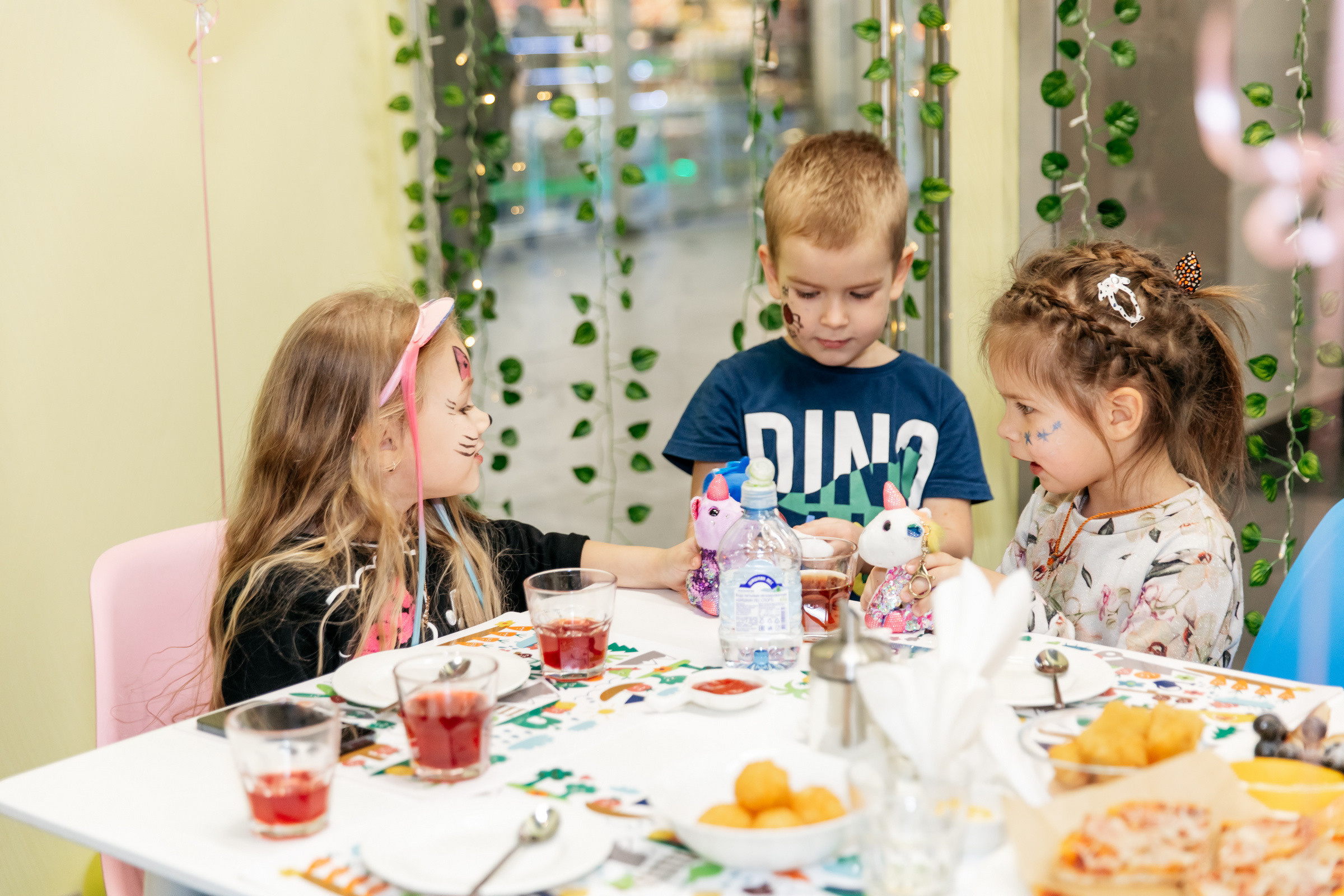 Ульяне 5 лет (детское кафе). Татьяна Чернышова свадебный фотограф Москва