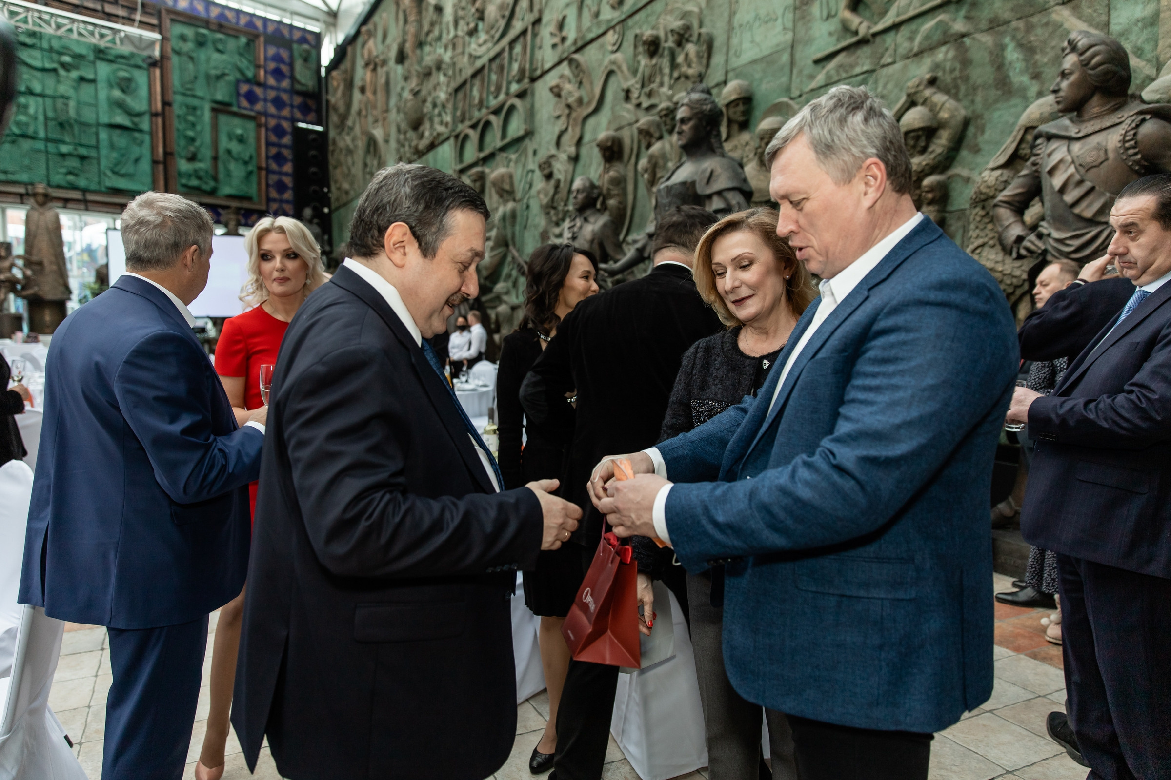 Юбилей 50 лет (Галерея искусств Зураба Церетели). Татьяна Чернышова свадебный фотограф Москва