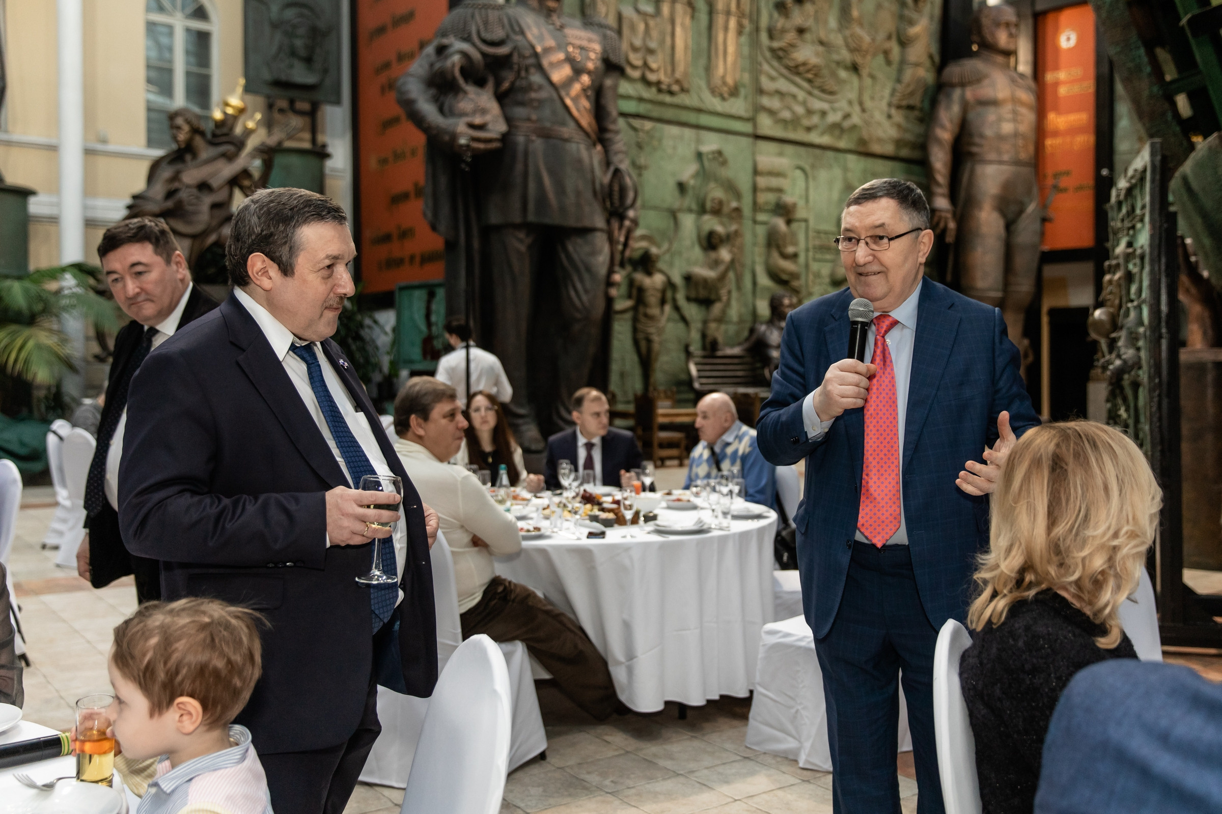 Юбилей 50 лет (Галерея искусств Зураба Церетели). Татьяна Чернышова свадебный фотограф Москва