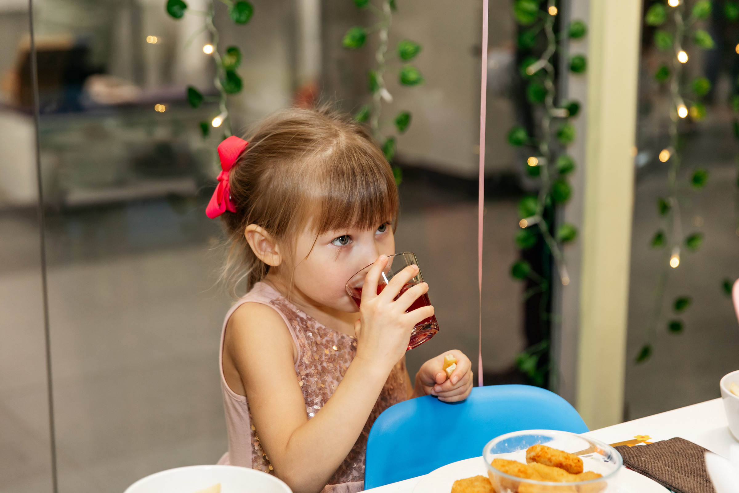 Ульяне 5 лет (детское кафе). Татьяна Чернышова свадебный фотограф Москва