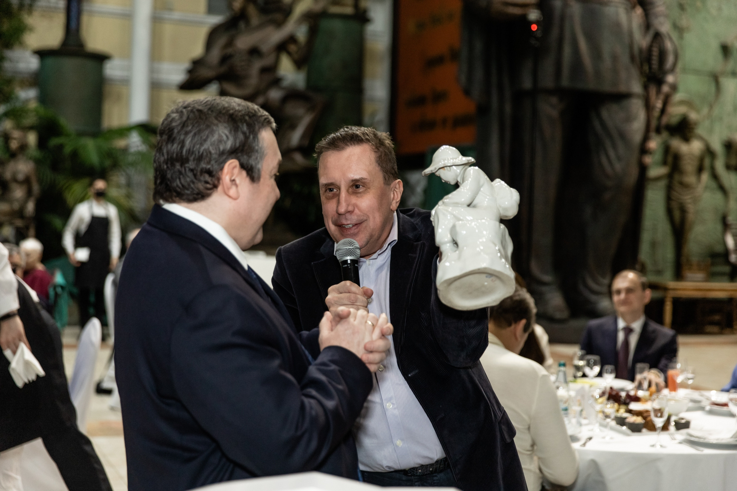 Юбилей 50 лет (Галерея искусств Зураба Церетели). Татьяна Чернышова свадебный фотограф Москва