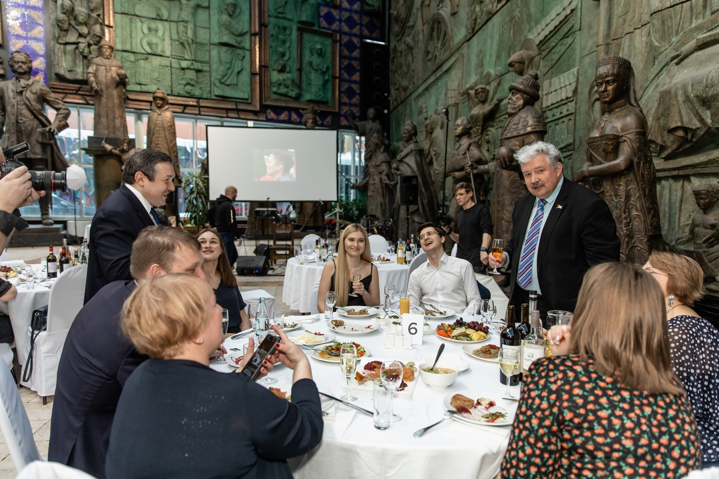 Юбилей 50 лет (Галерея искусств Зураба Церетели). Татьяна Чернышова свадебный фотограф Москва