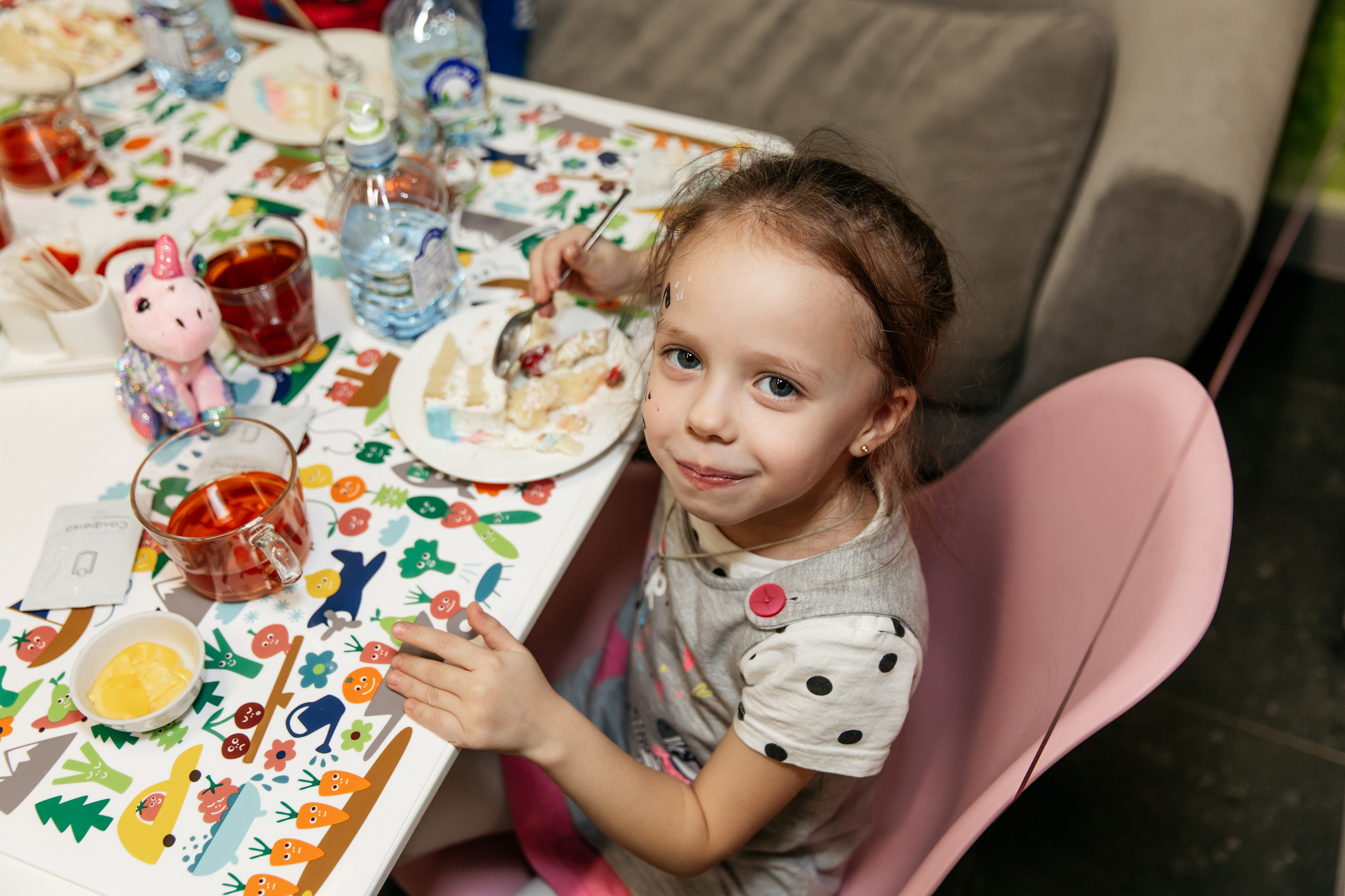 Ульяне 5 лет (детское кафе). Татьяна Чернышова свадебный фотограф Москва