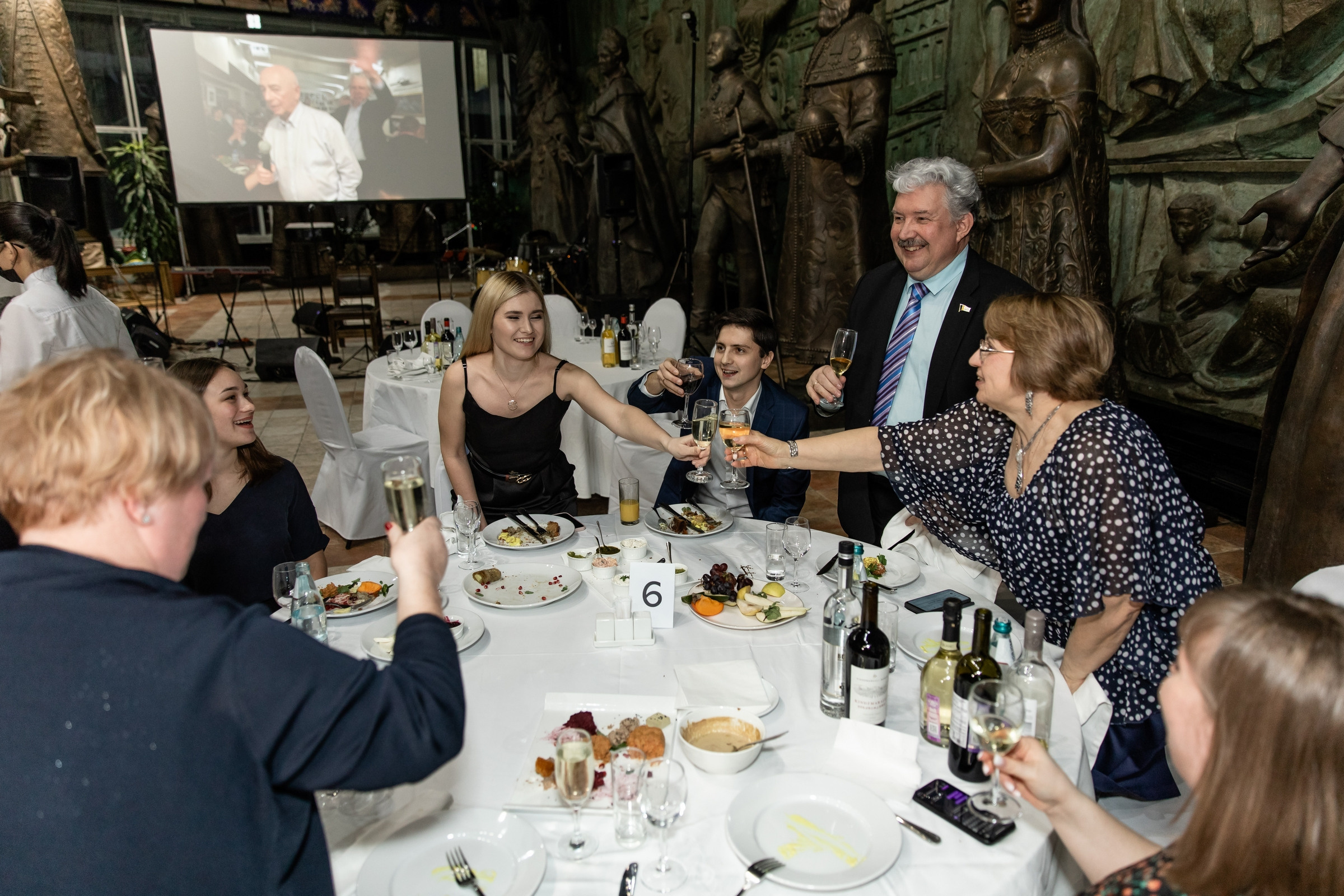 Юбилей 50 лет (Галерея искусств Зураба Церетели). Татьяна Чернышова свадебный фотограф Москва