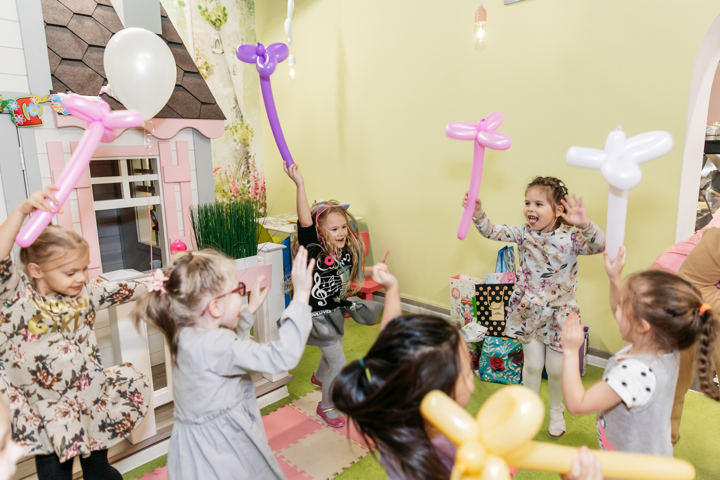 Ульяне 5 лет (детское кафе). Татьяна Чернышова свадебный фотограф Москва