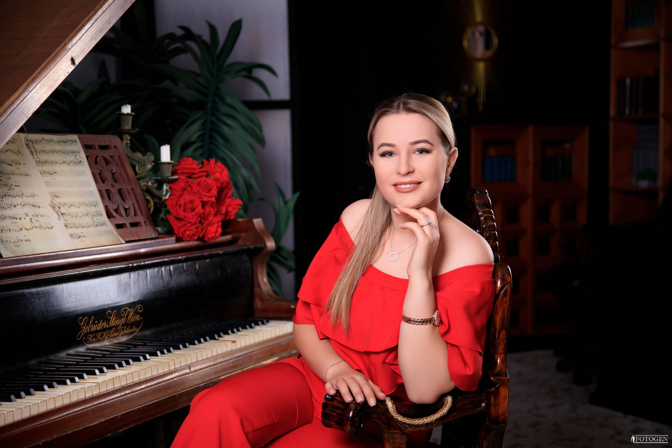 Юбилей в фотографиях: Десять лет вместе. Интерьерная фотостудия FOTOGEN г. Краснодар