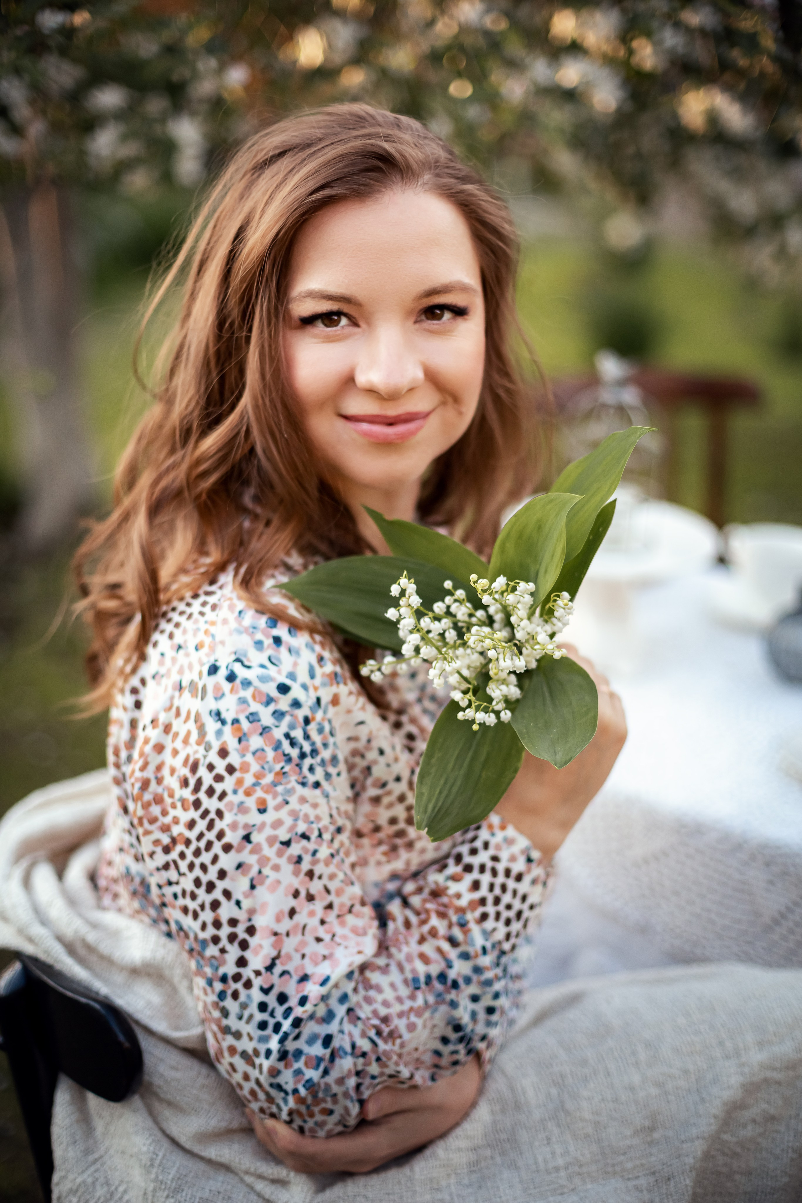 Цветущие яблони. Олеся, Юра и Федя. Семейный и детский фотограф Комина Елена, Власиха, Одинцово