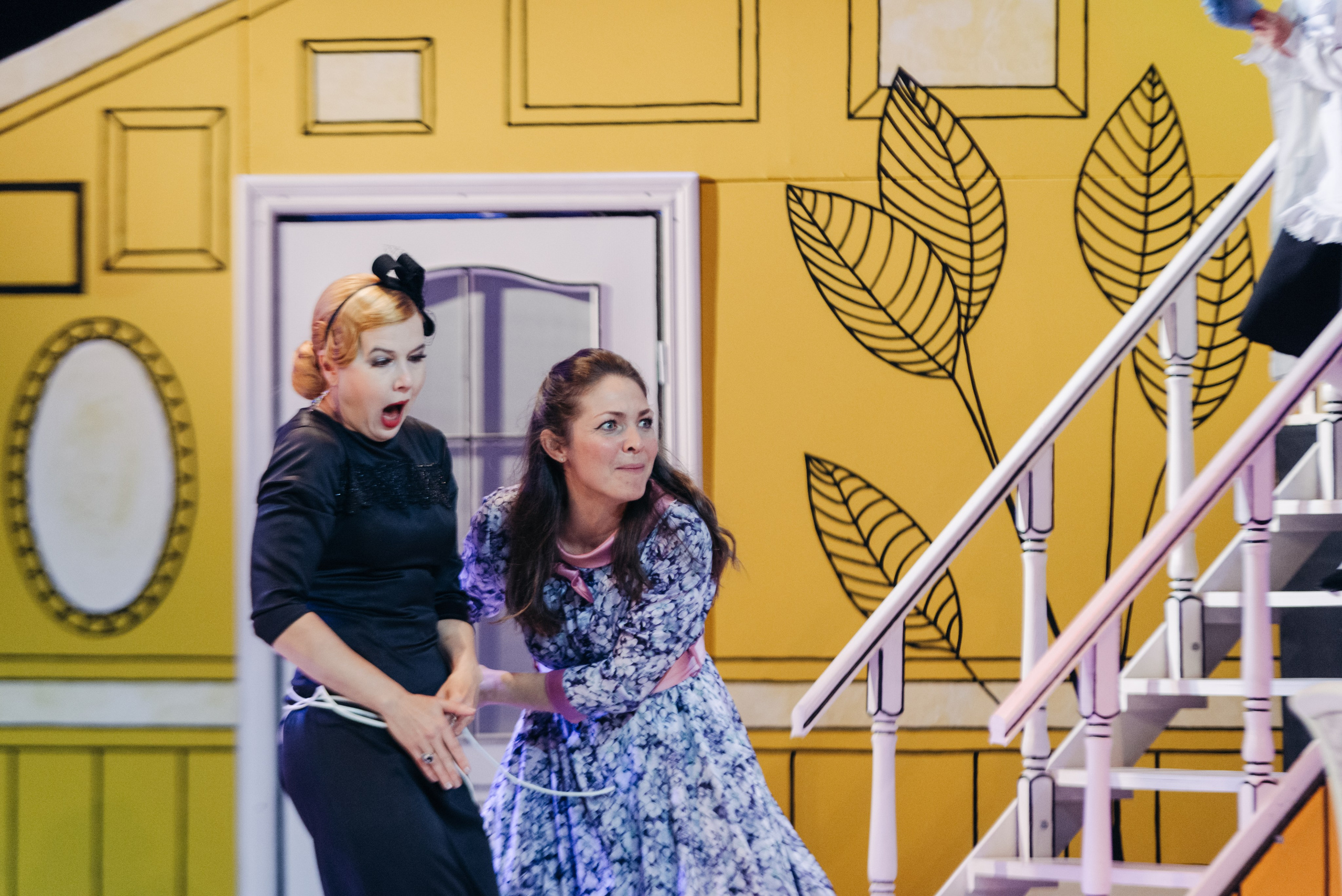 8 любящих женщин. Главная