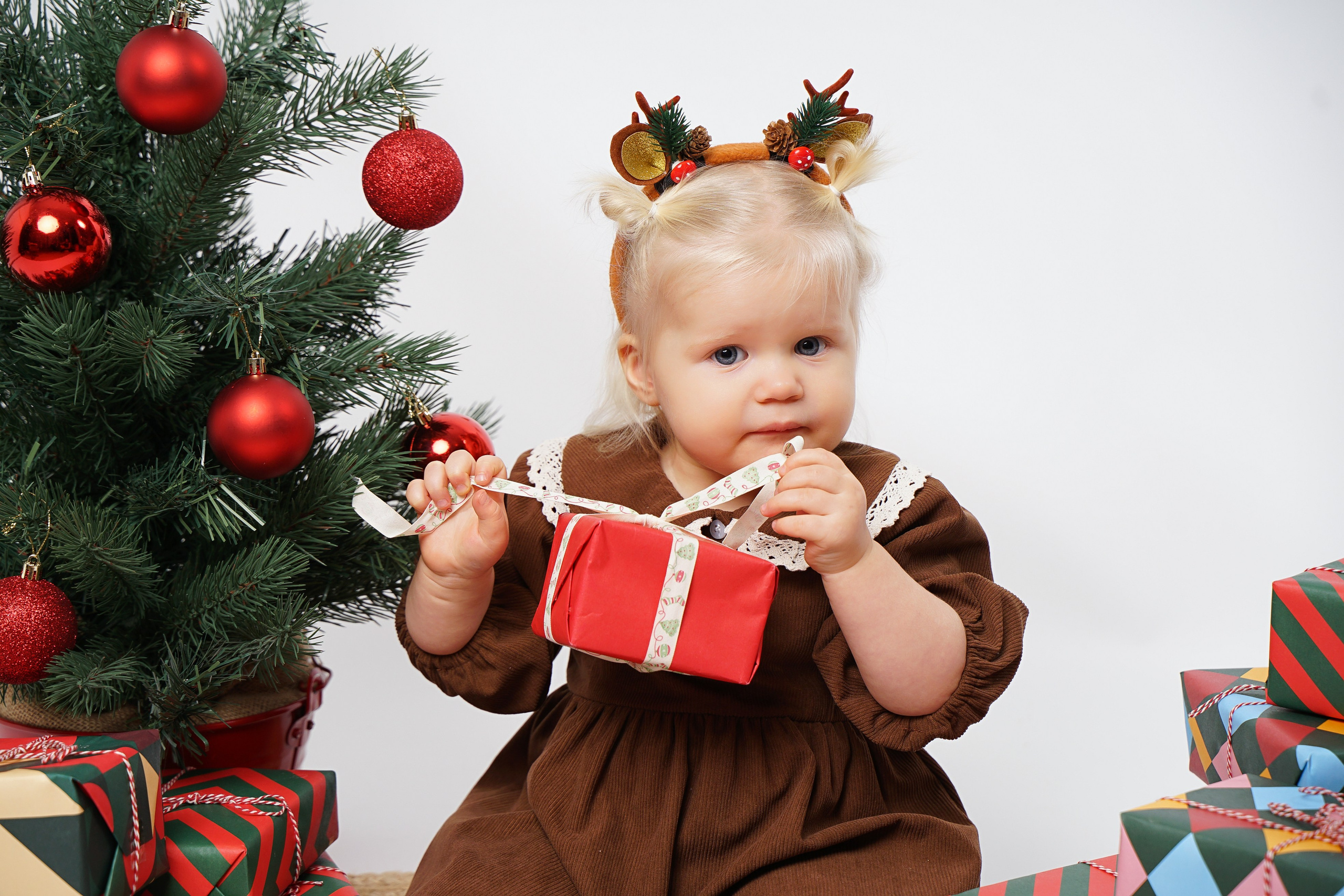Новогдняя светлая. Студия детской фотографии