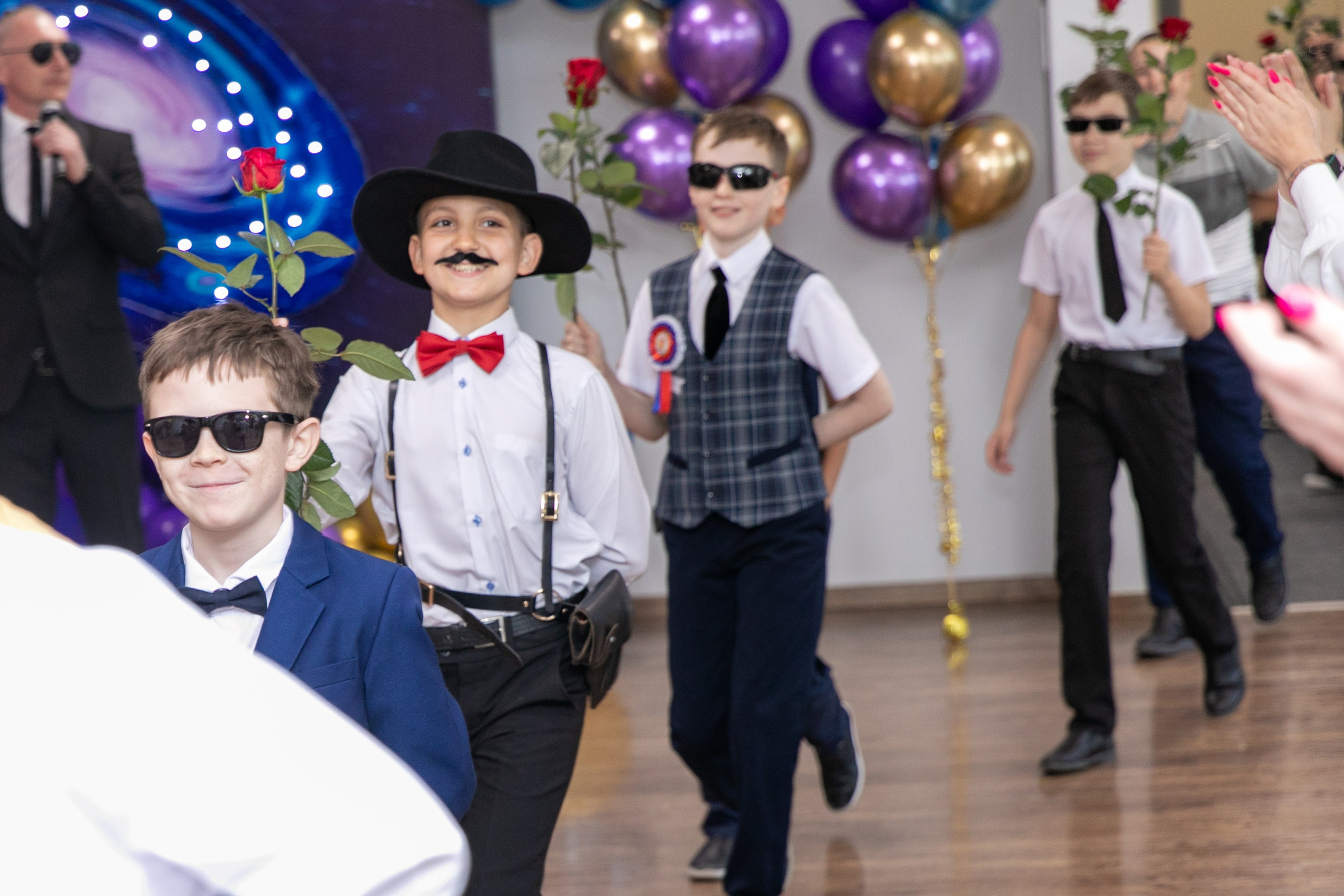 Выпускной 4 класс Гимназия 3 2025. Школьный и детский фотограф в Южно-Сахалинске Анастасия Лескова