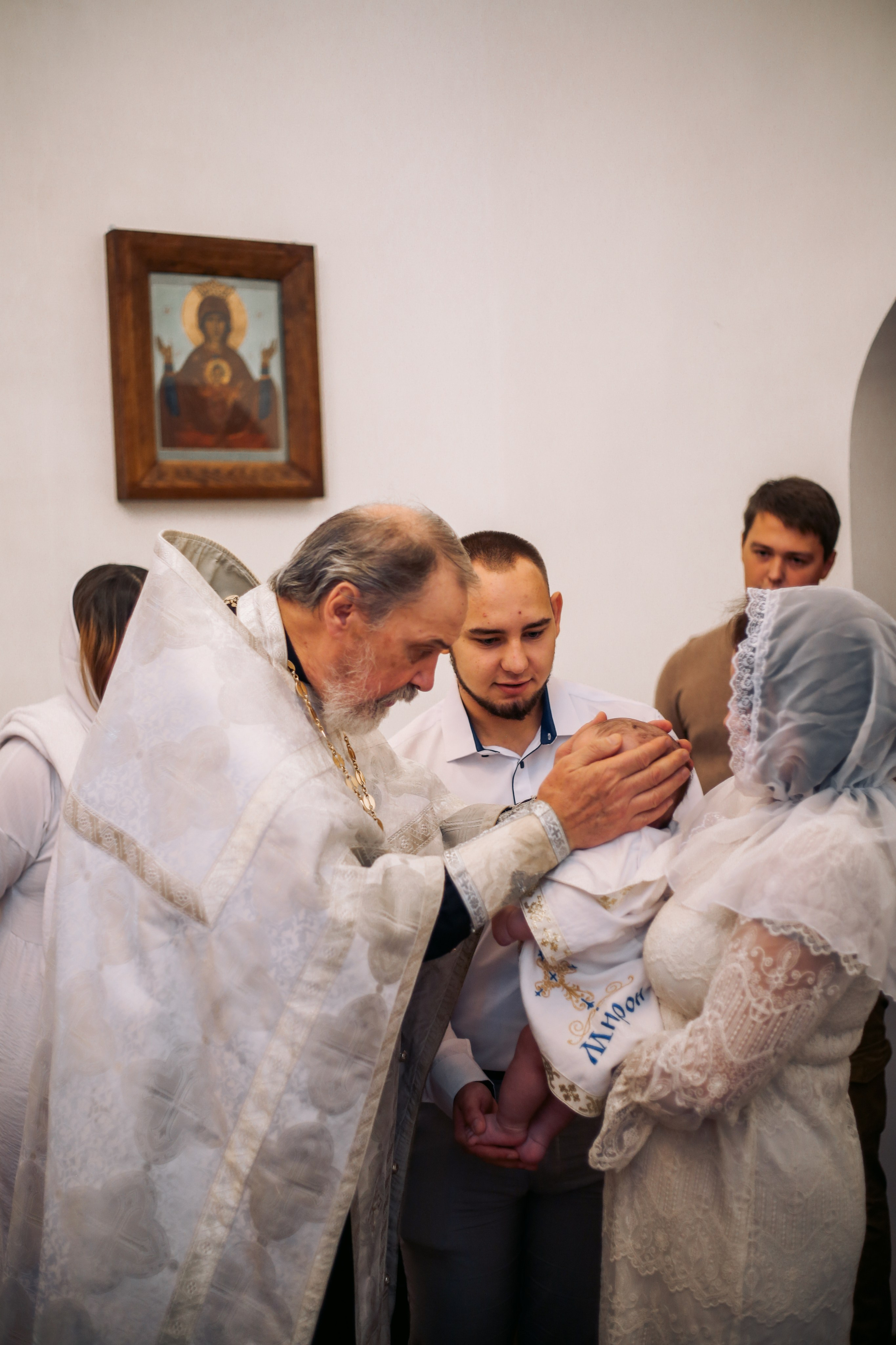 Крещение в Храме Святой Троицы Сходня. Фотограф Анастасия Залевская