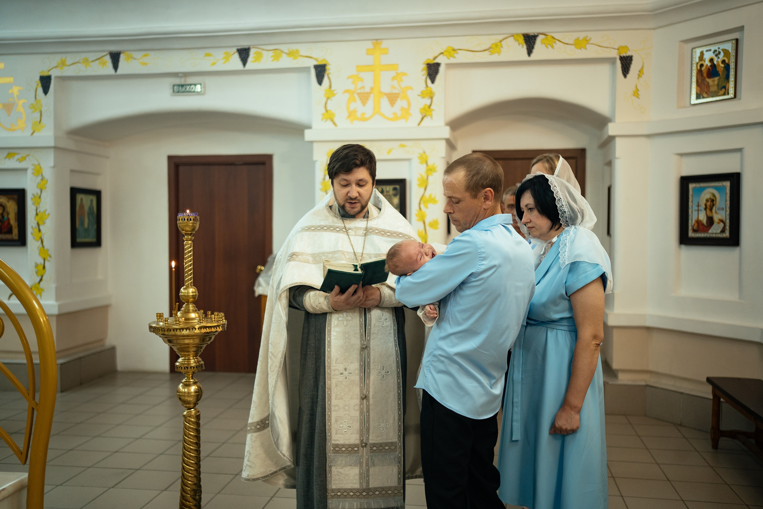 Крещение и венчание. Семейный и детский фотограф в Красноярске Байкалова Людмила