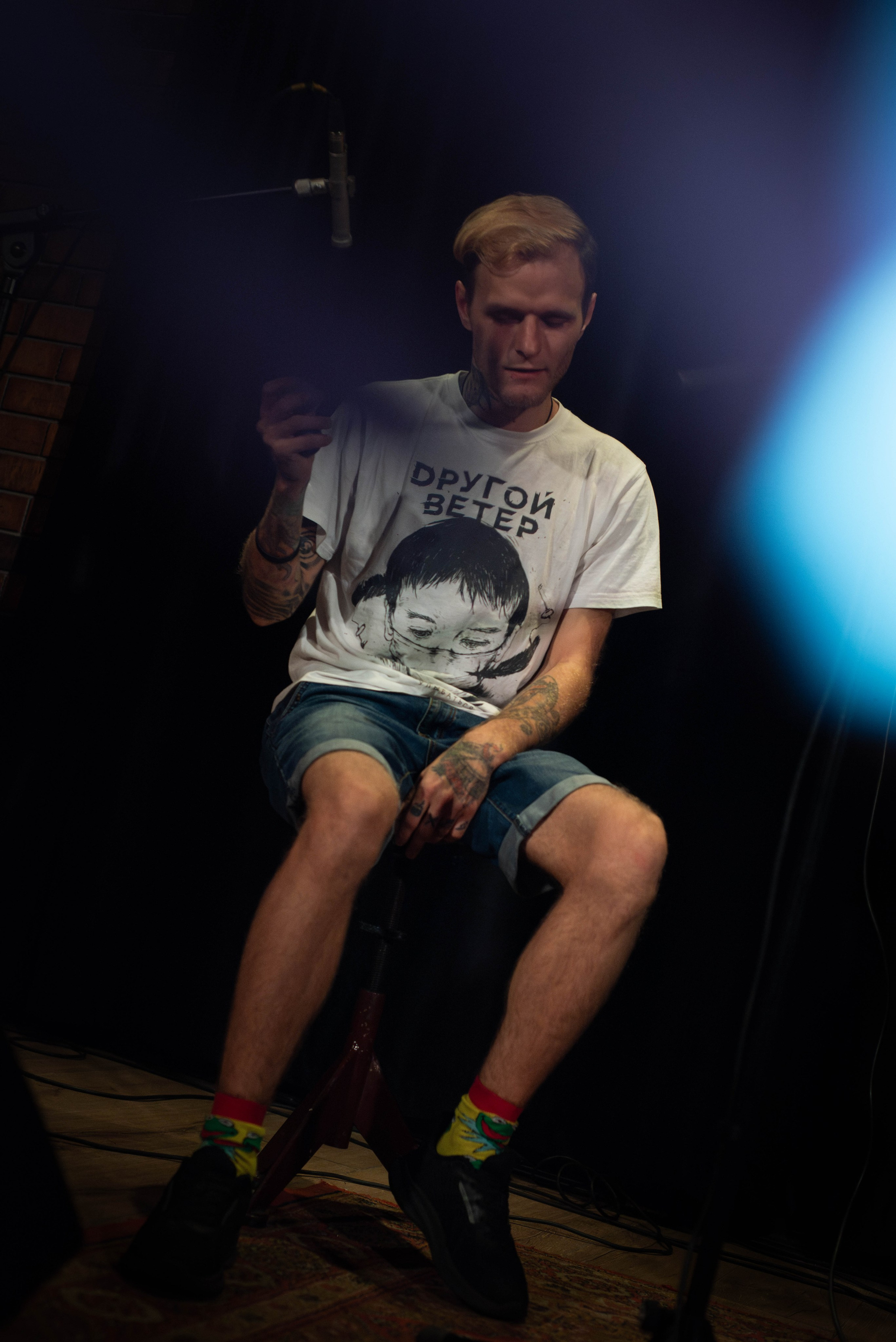 Лёва Сазонов (1 августа 2024 года, Москва, арт-кафе Пушкарёв). Фотограф Светлана Блинова, Москва и Московская область