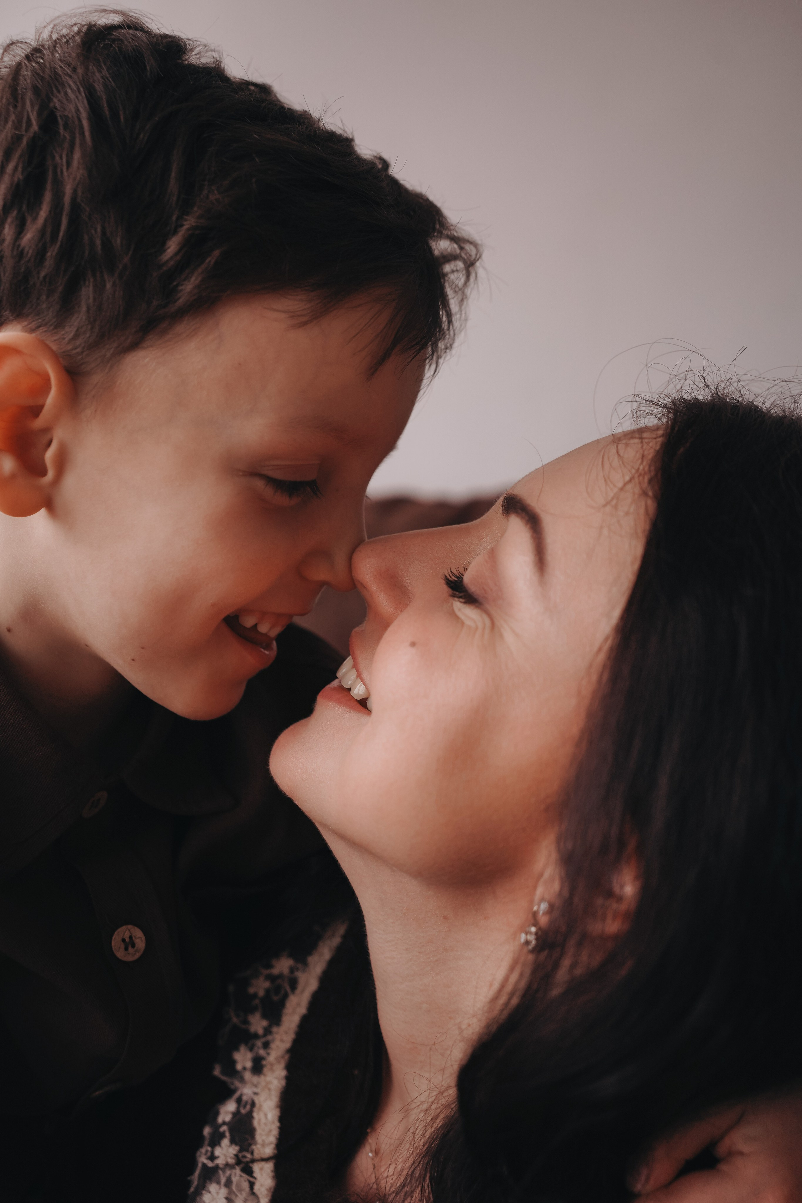 Фотодень Мамы 2026. Фотограф Новорожденных в Москве. Семейные истории в стиле LIFE