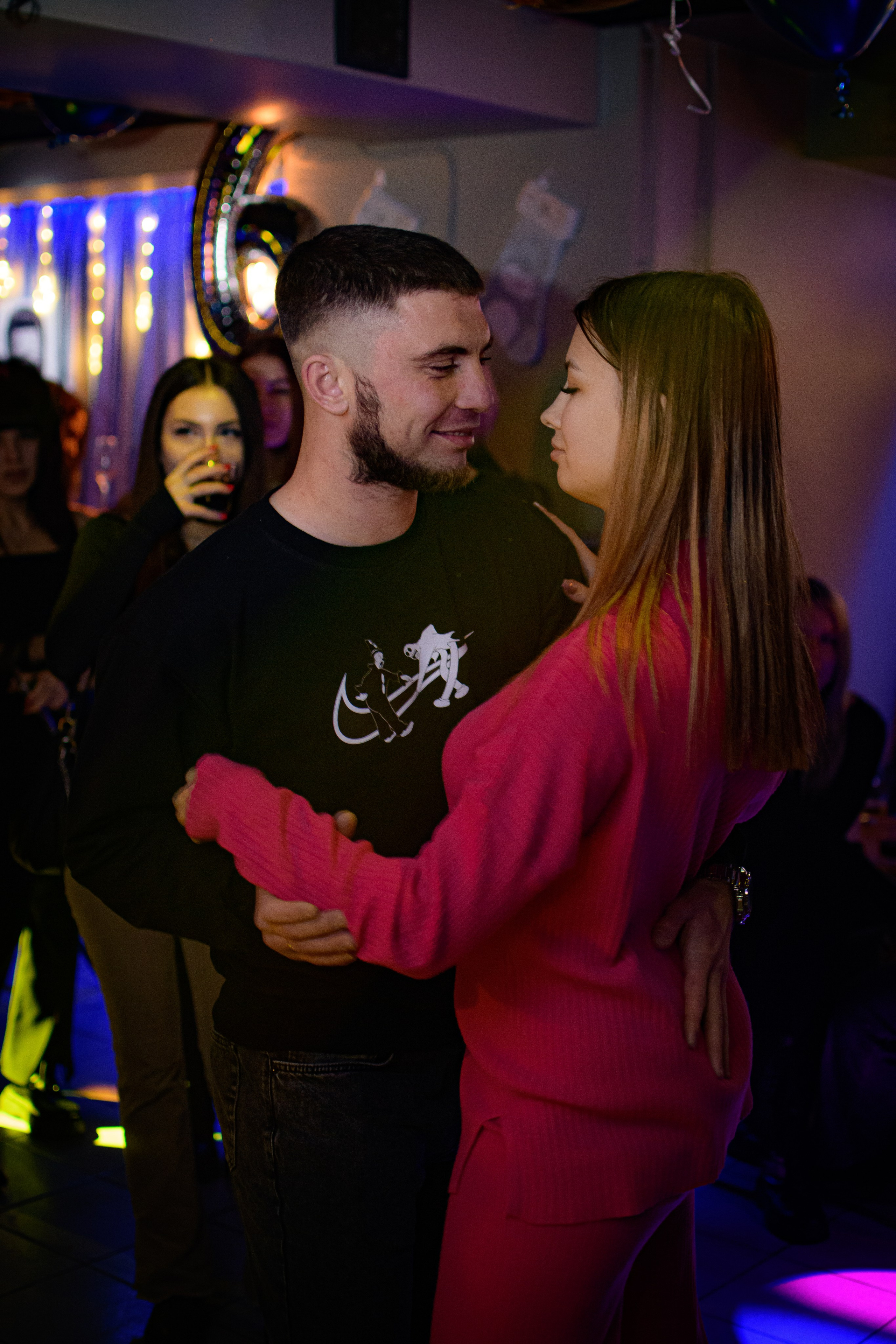 HOLLYWOOD / 6 YEARS. Photokarish