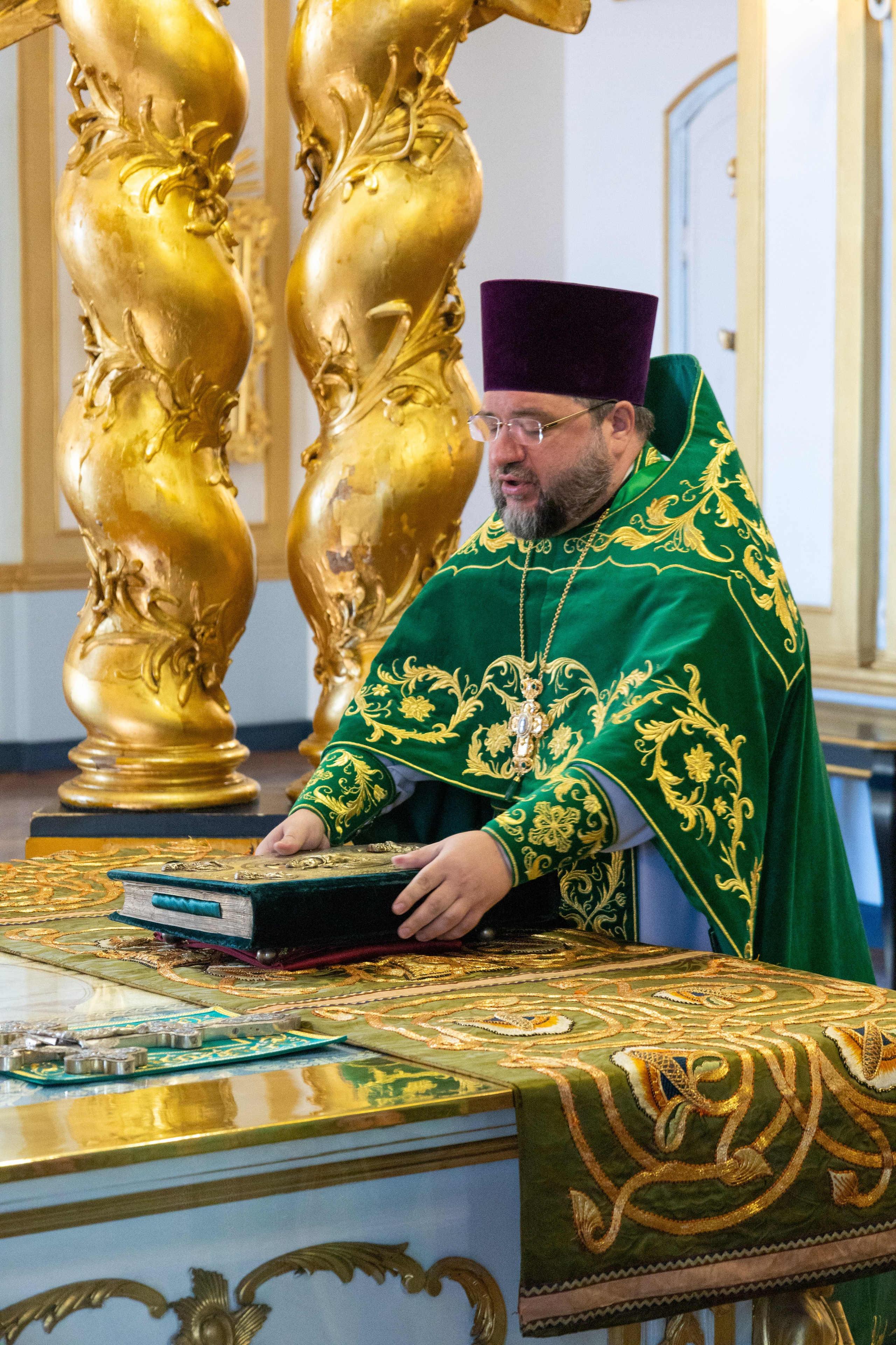 Неделя 16-я по Пятидесятнице, по Воздвижении. Глас 7-й. Попразднство Воздвижения Креста. Вмч. Никиты. НИКОЛО-БОГОЯВЛЕНСКИЙ МОРСКОЙ СОБОР