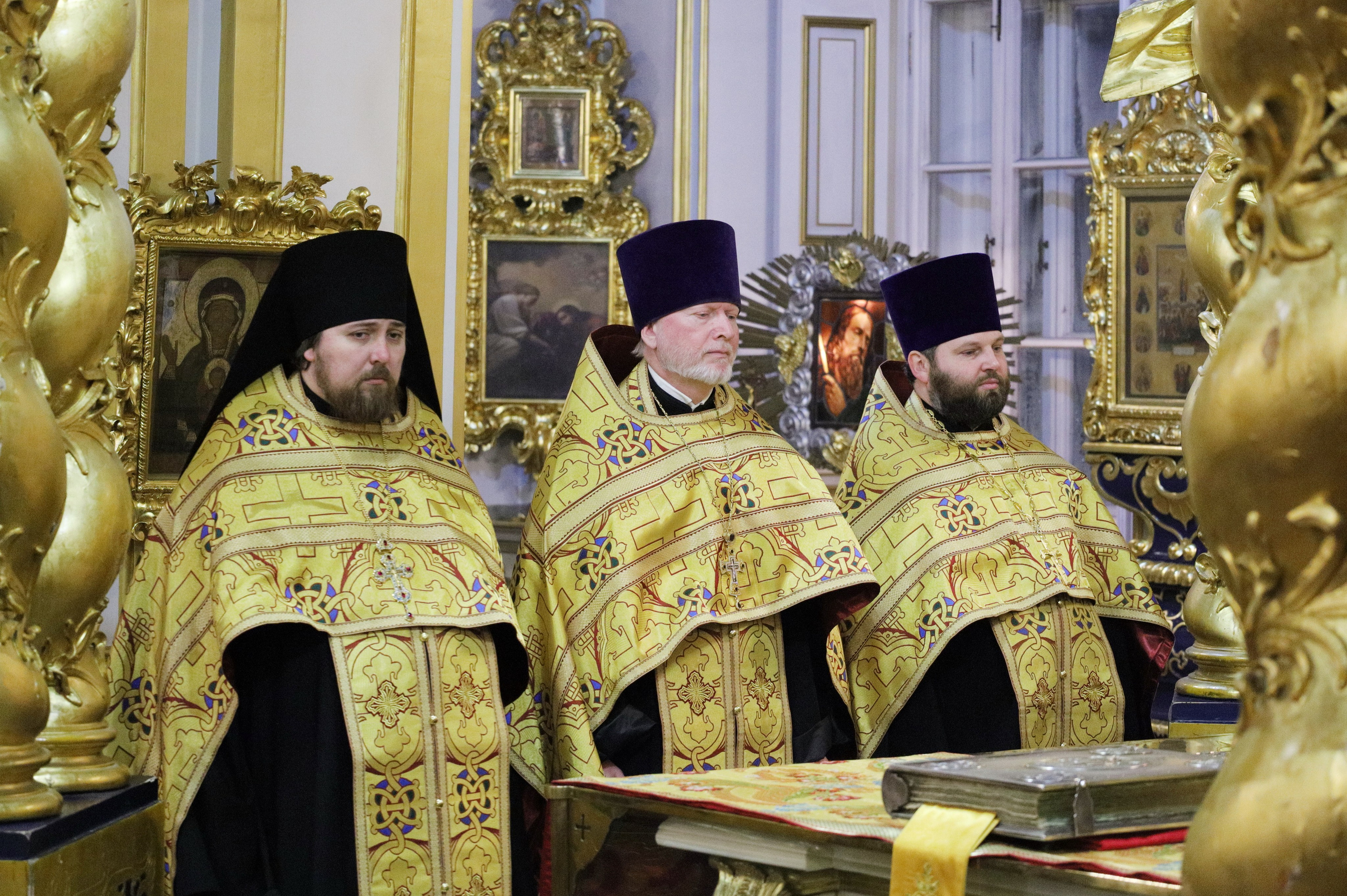 СЛУЖЕНИЕ В КАНУН ДНЯ ПАМЯТИ СВЯТИТЕЛЯ НИКОЛАЯ ЧУДОТВОРЦА. НИКОЛО-БОГОЯВЛЕНСКИЙ МОРСКОЙ СОБОР