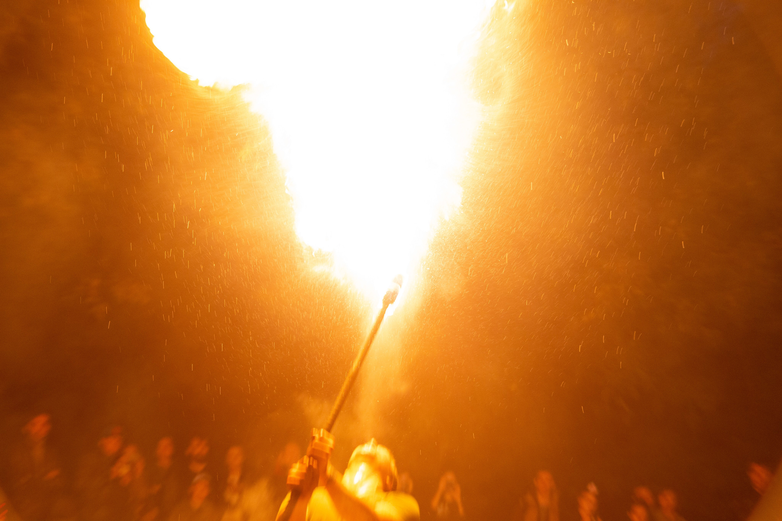 Огненное шоу в Перми. Фотограф Никита Попов. Фотограф Пермь. Фотосессия в фотостудии Перми и на свежем воздухе