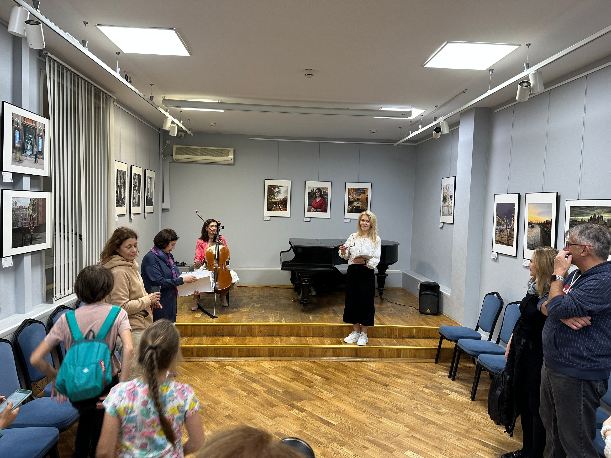 МОСКОВСКИЙ КАЛЕЙДОСКОП. Reportage, architectural, fine art photographer Lena Melnikova in Moscow