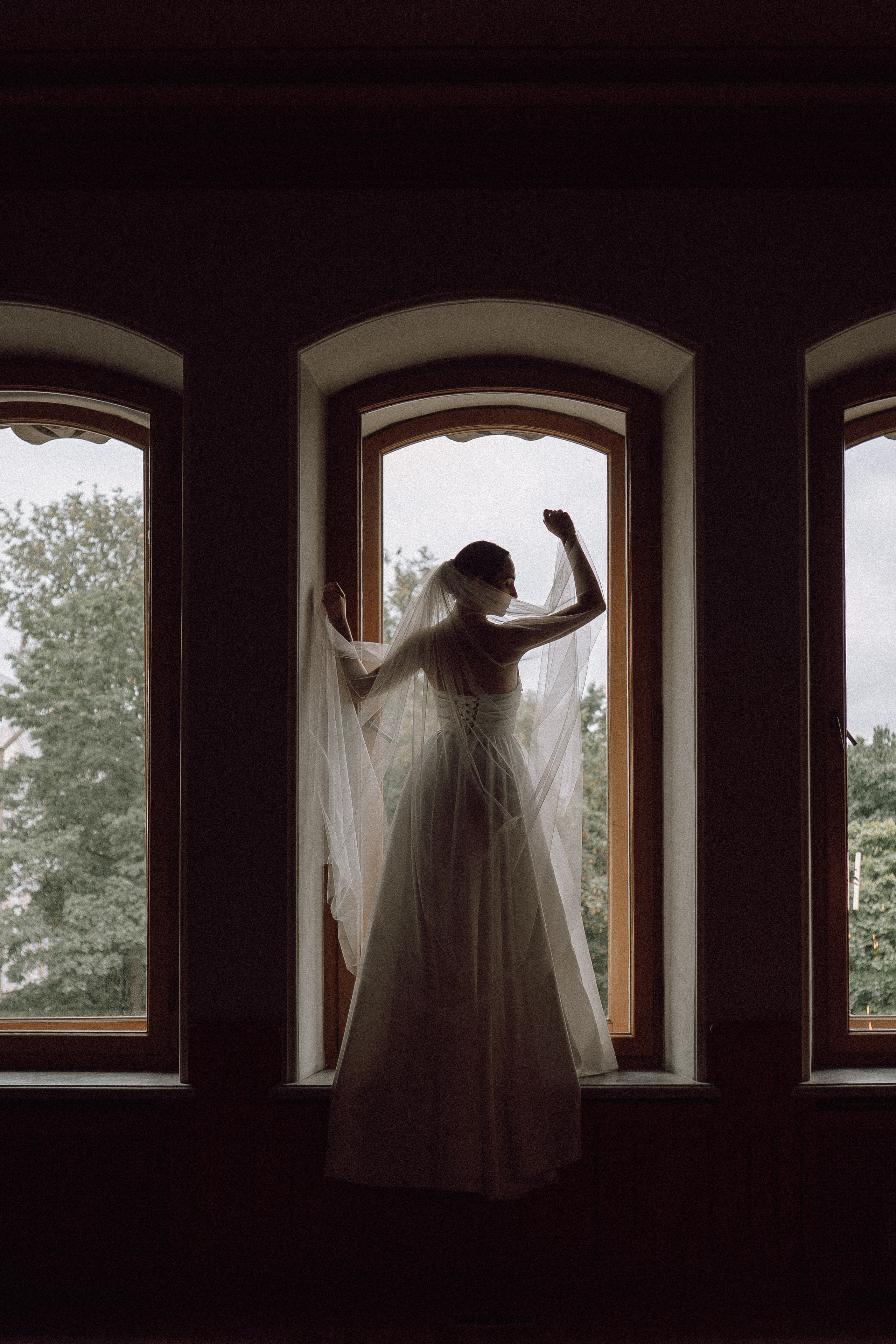 СВАДЕБНАЯ ПРОГУЛКА В САНТК-ПЕТЕРБУРГЕ (ИСАКИЕВСКИЙ СОБОР, ЗИМНЯЯ КАНАВКА, ЭРМИТАЖ И БОЛЬШАЯ МОРСКАЯ УЛИЦА). Профессиональный фотограф, Санкт-Петербург — Виктория Богомолова