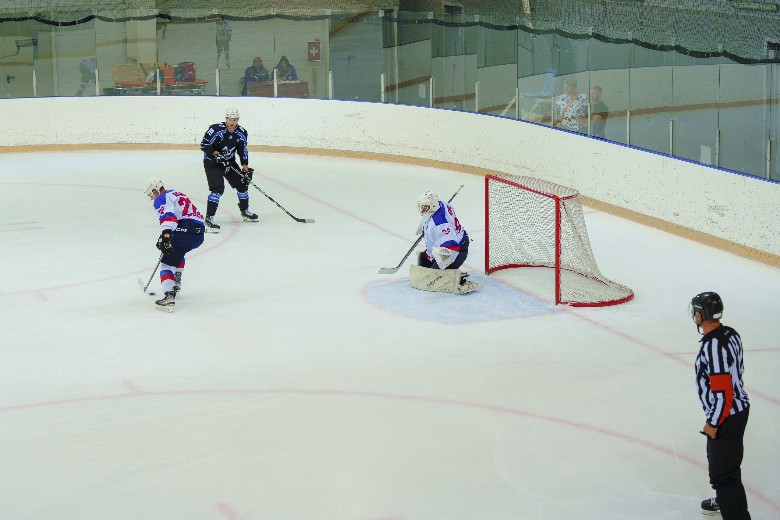 Фотосъемка хоккейных матчей в Сочи. Фотограф видеограф Геннадий Янбаев в Сочи, Краснодаре