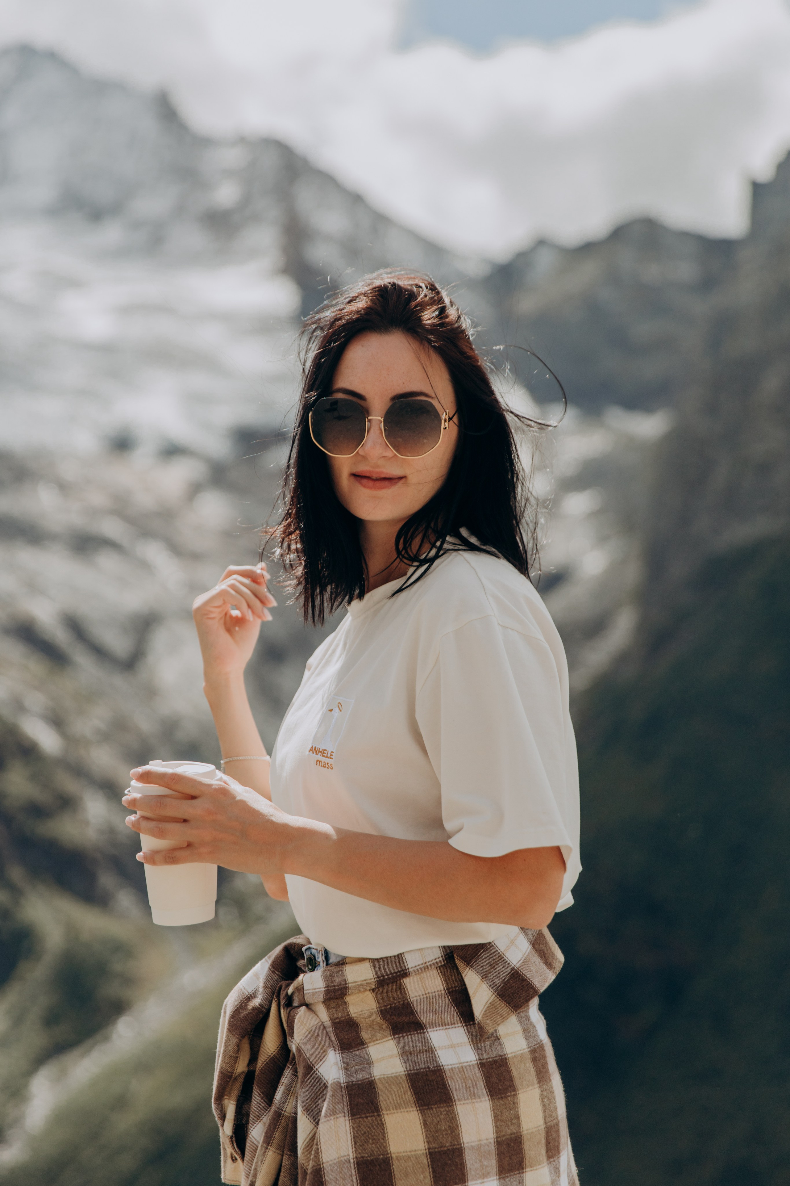 Юля с семьей, Домбай. Портфолио