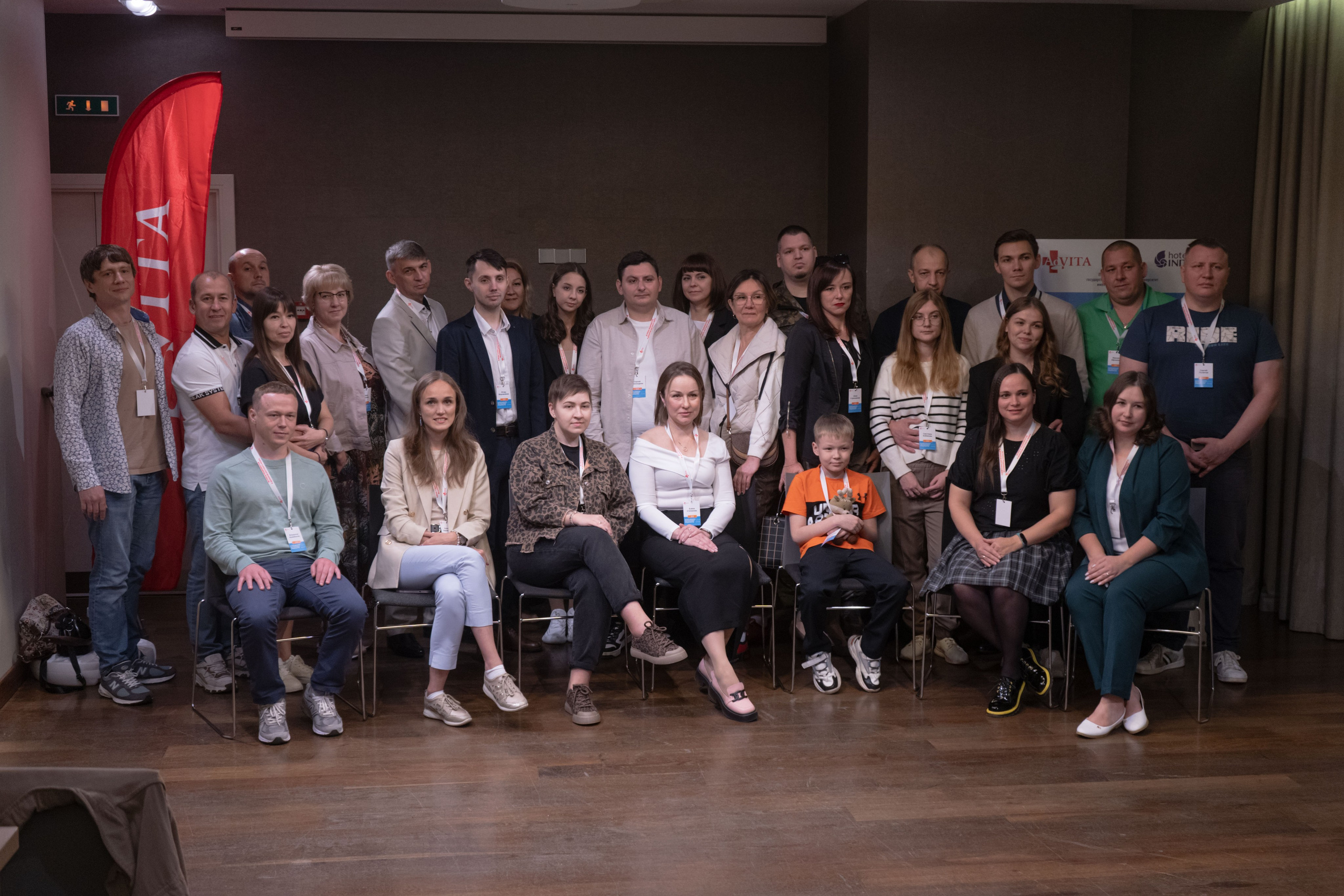 Встреча доноров и реципиентов костного мозга | Адвита. Юля Мурашова портретный и документальный фотограф