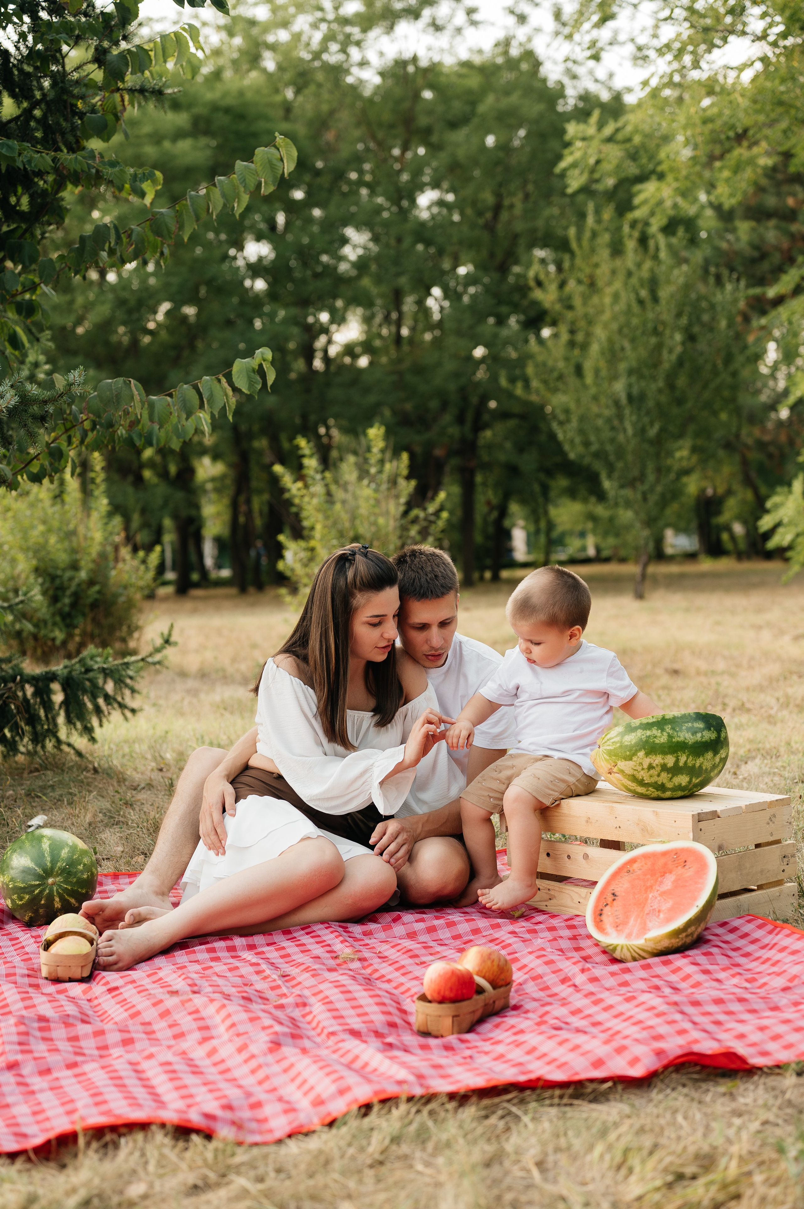 Летняя семейная фотосессия в парке. Свадебный и семейный фотограф в Краснодаре Алина Мельник