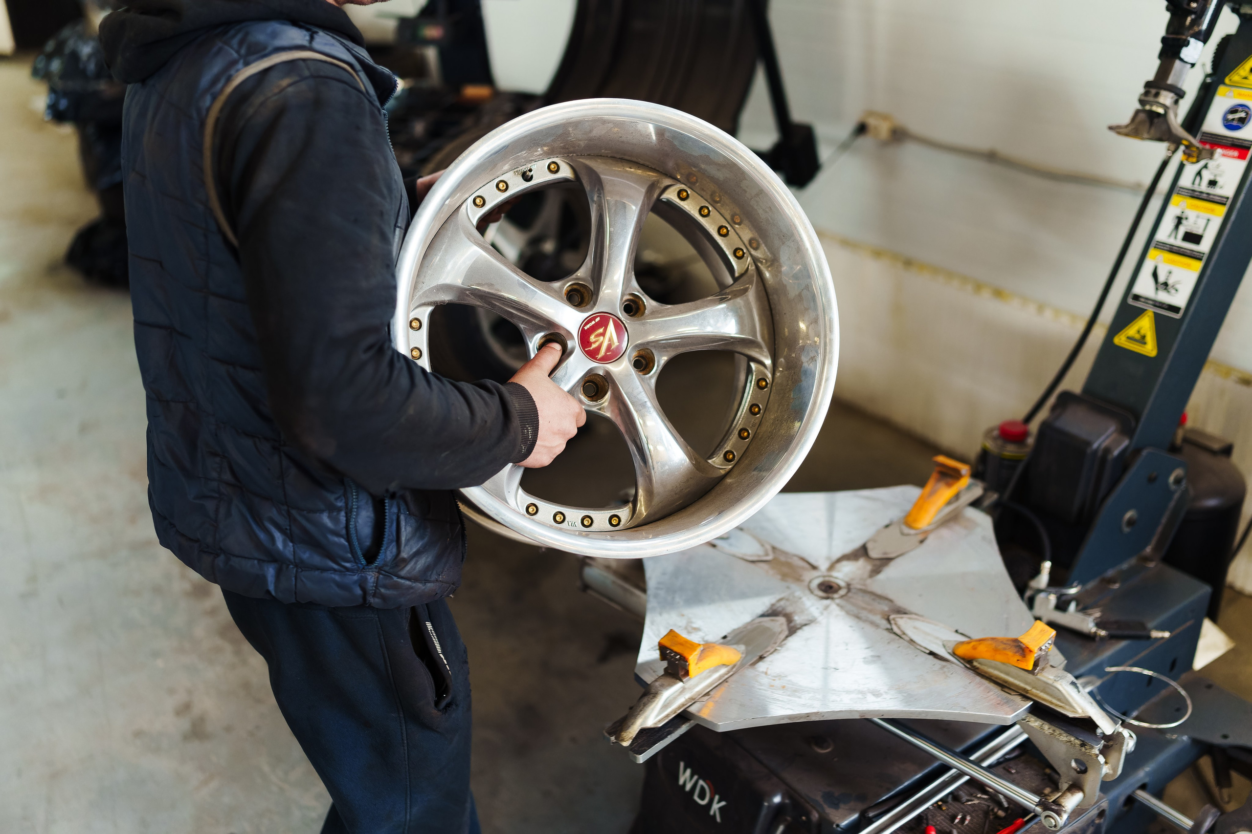 Сьемка для автосервиса РЕМСПОТ. Фотограф в СПБ Алмаз Камаев