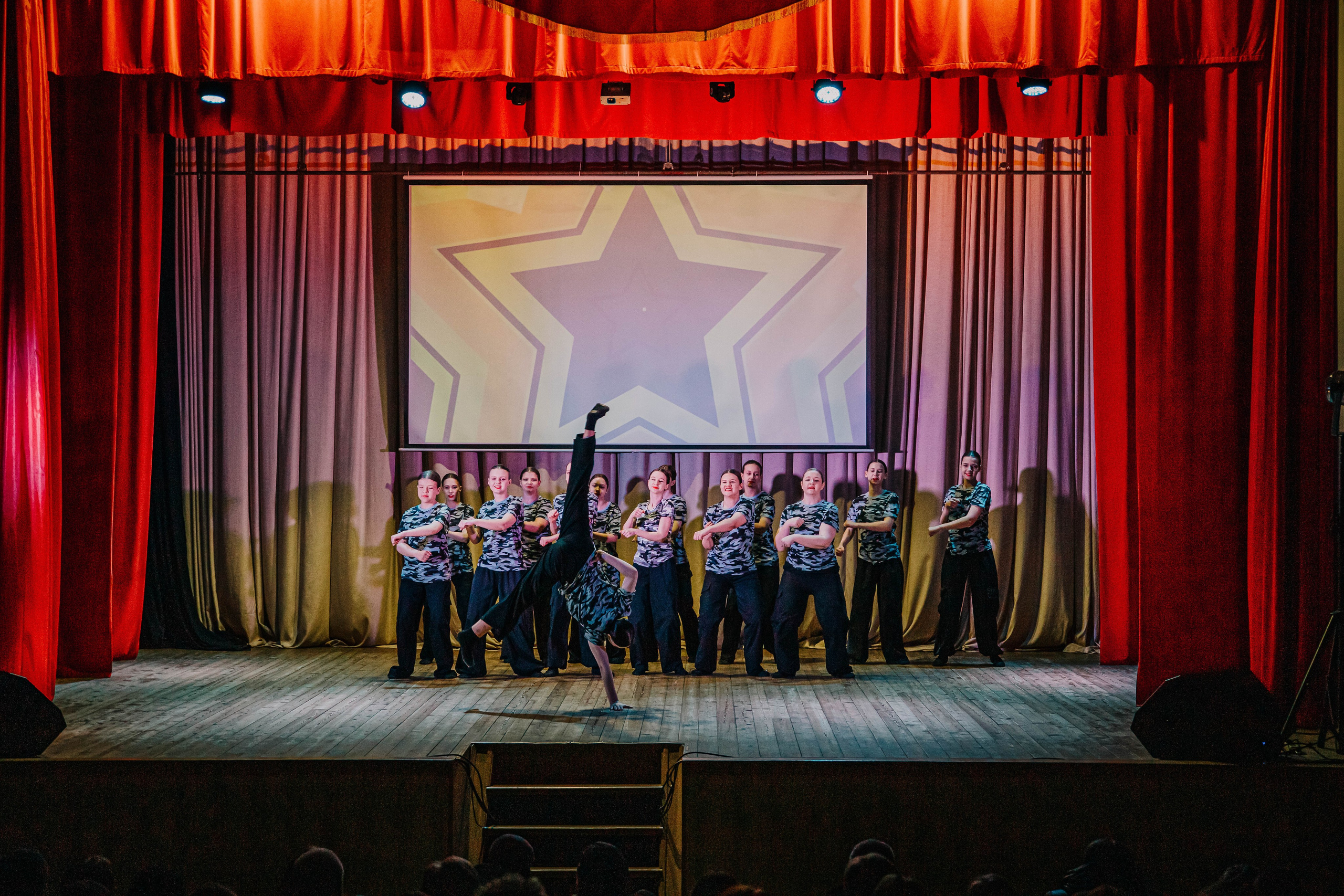 Отчетный концерт хореографического коллектива Пульс!. Фотограф Дарья Маташкова