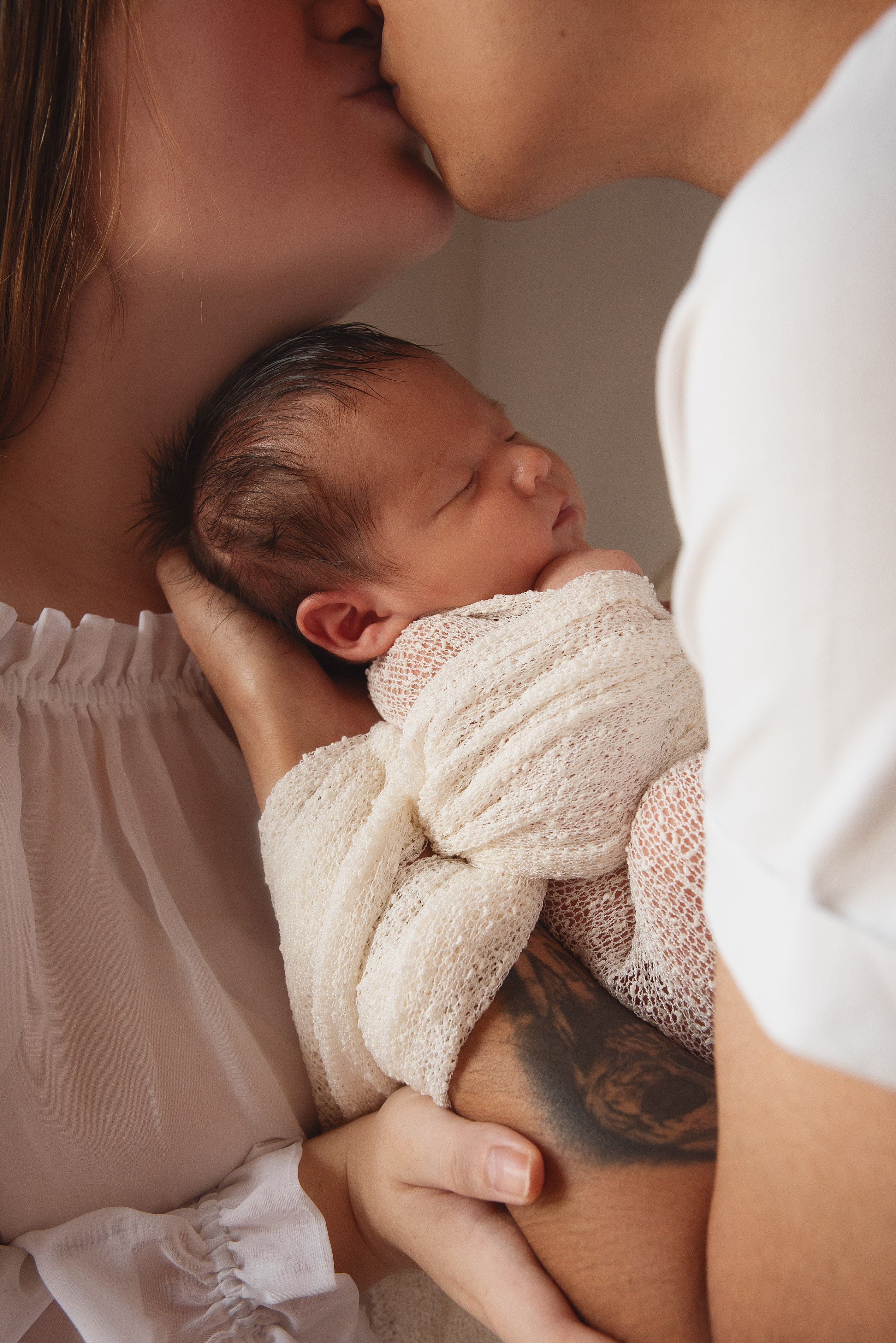 Семейная фотосессия с новорожденным Эрнест. Семейный фотограф в Южно-Сахалинске Анастасия Лимарева