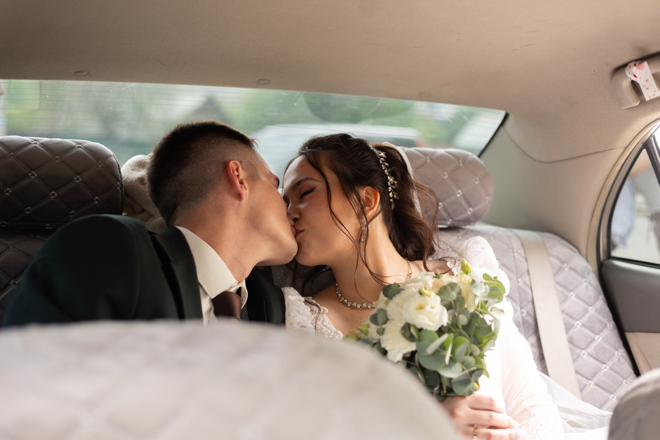 Свадебная прогулка. Фотограф в Чите Анна Осадчая