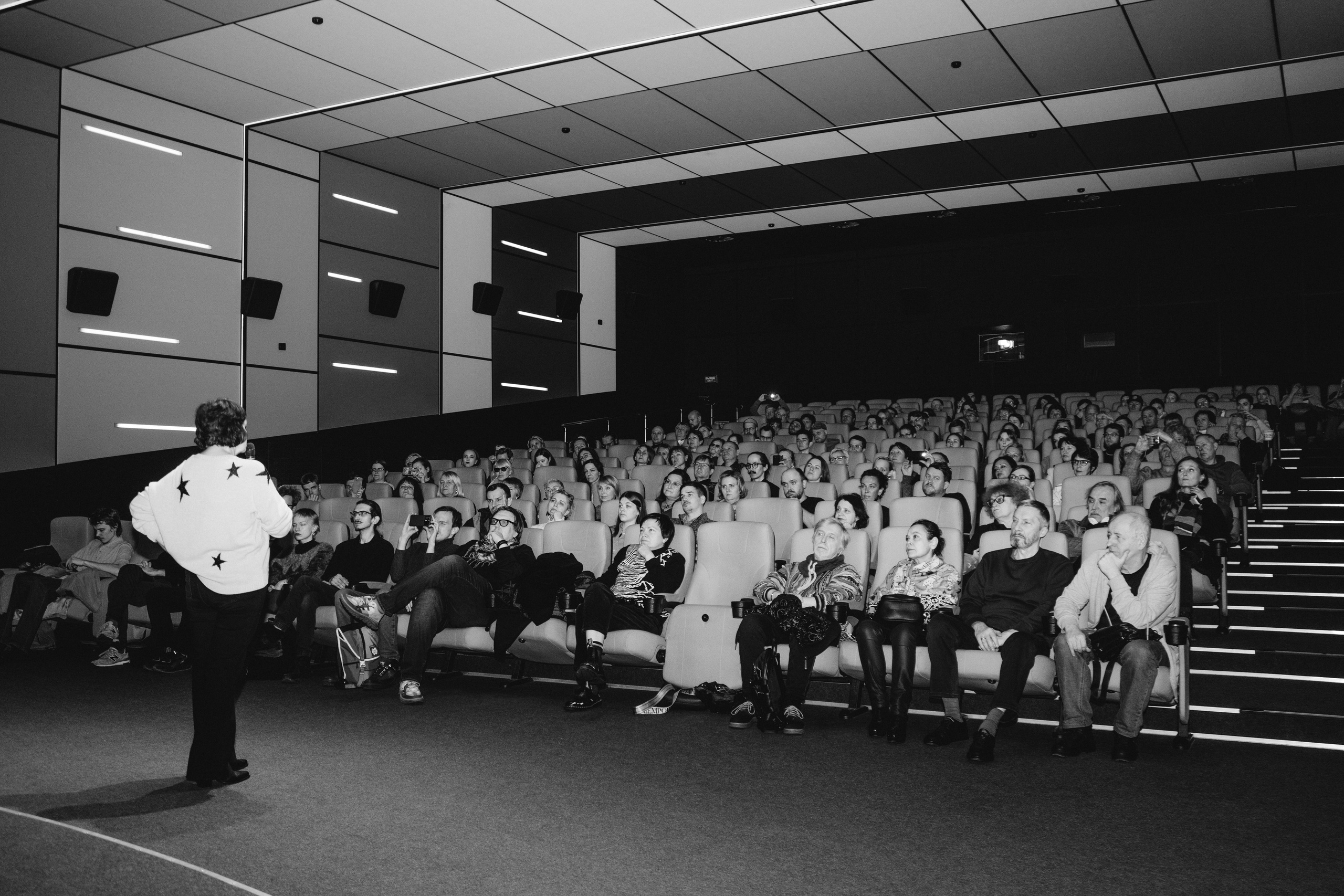 Показ отреставрированной версии фильма «Жертва для императора». Юля Мурашова портретный и документальный фотограф