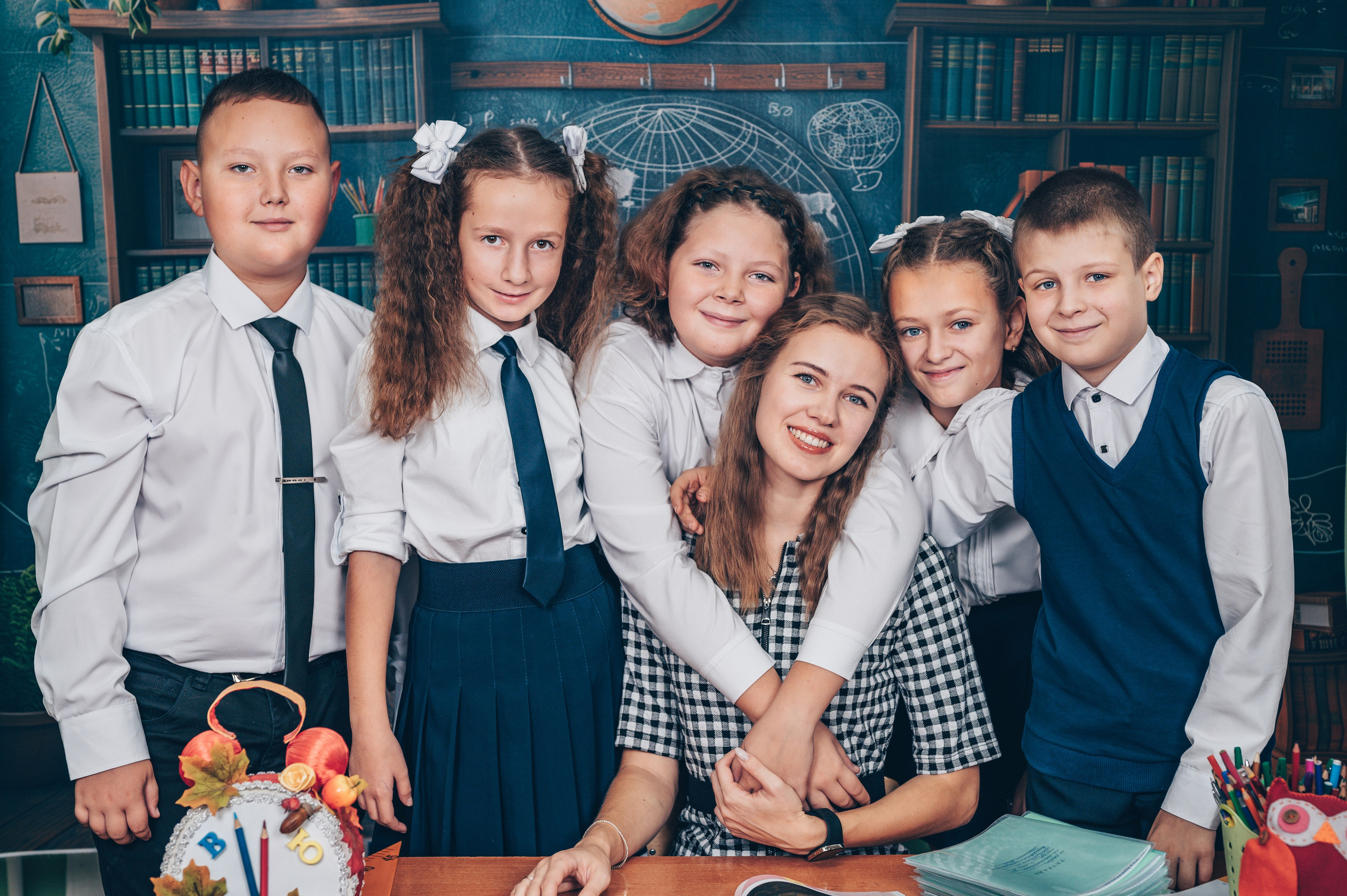 1-4 классы. Выпускные альбомы и Школьный фотограф в Алексеевке, Бирюче, Красном