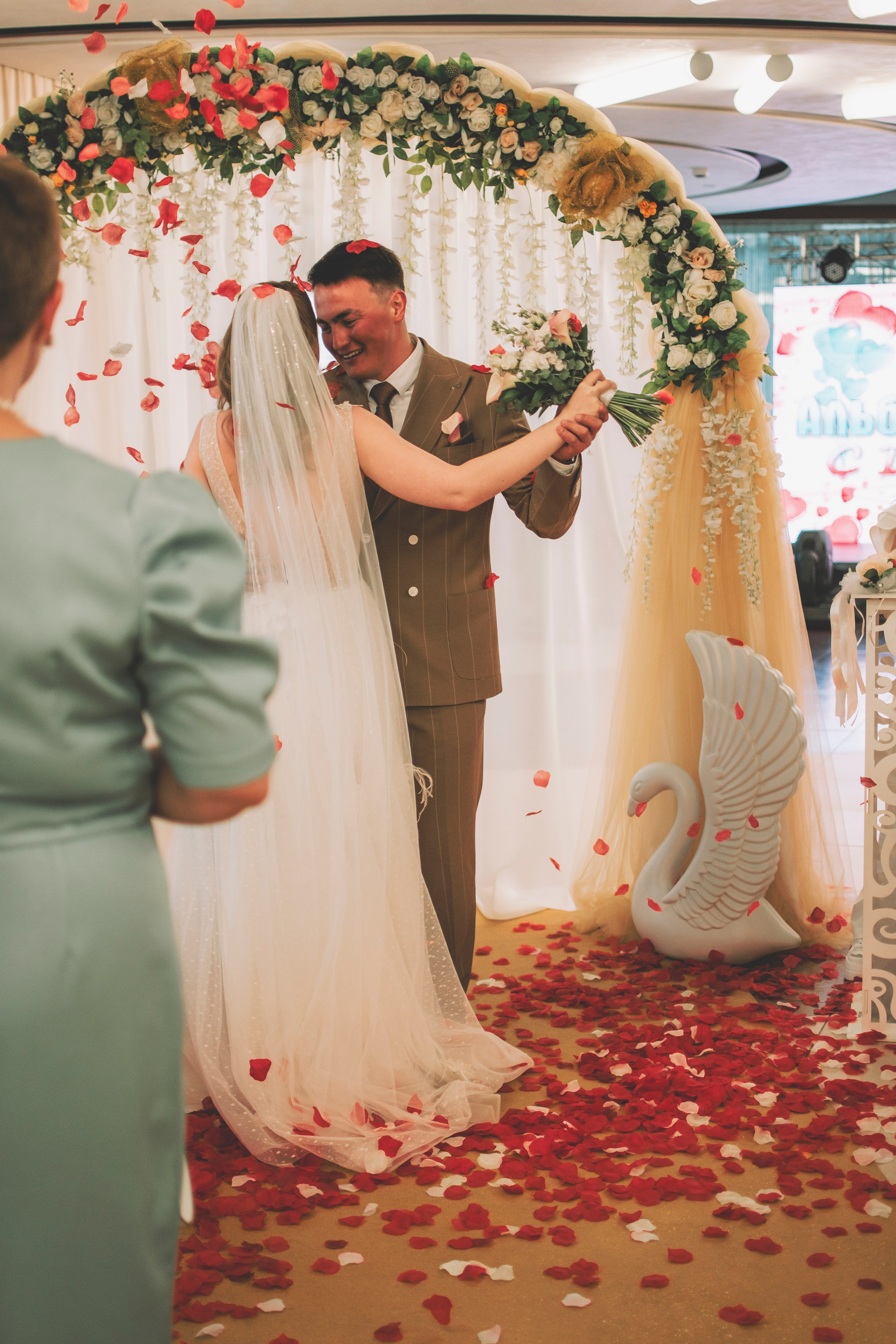 Альберт и Анастасия (Студийная фотосессия, роспись в ДК Нефтяник + фотосессия с гостями). Семейный и свадебный фотограф Губкинский и Ставрополь