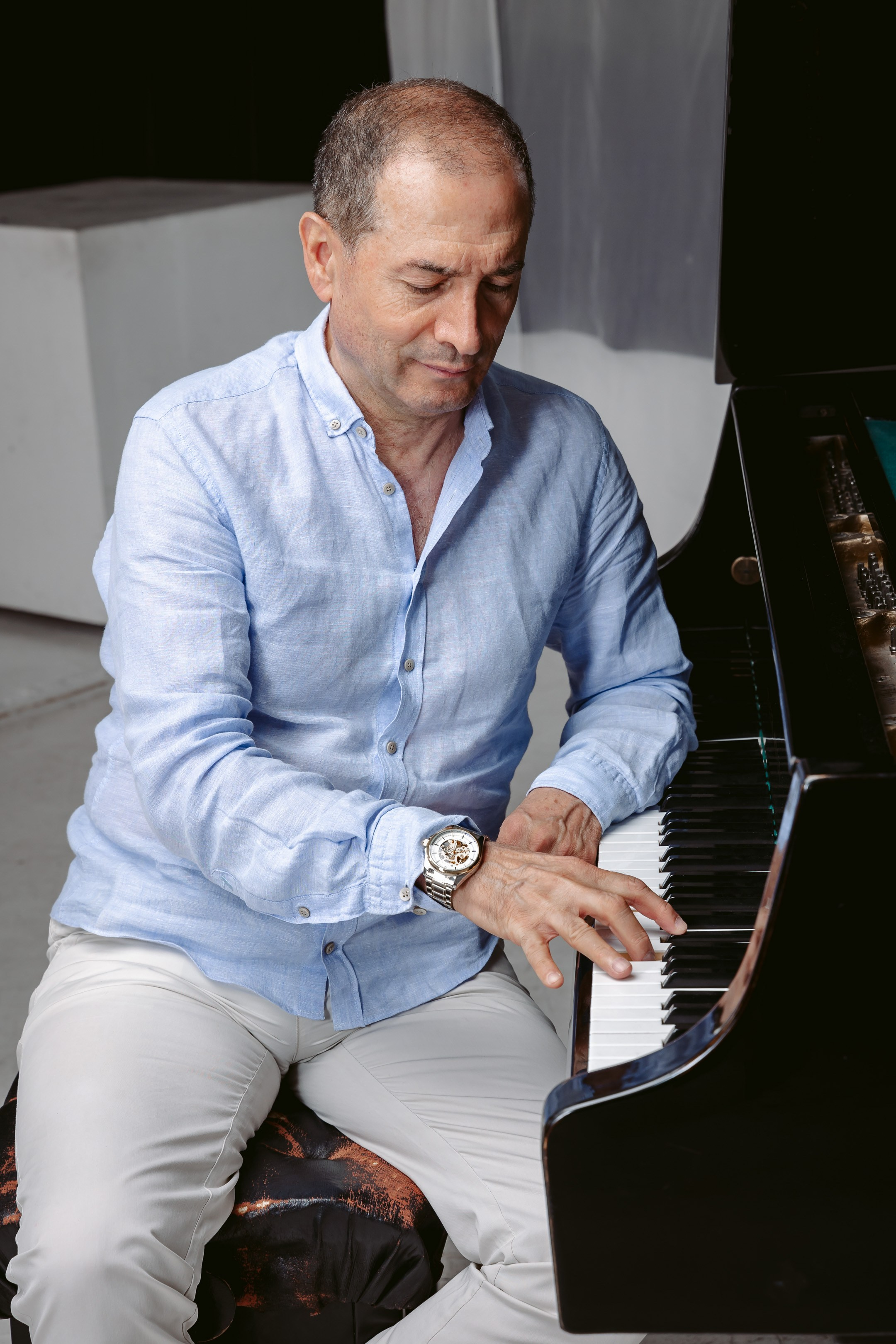 Композитор. Свадебный Фотограф в Москве Гор Магтагян