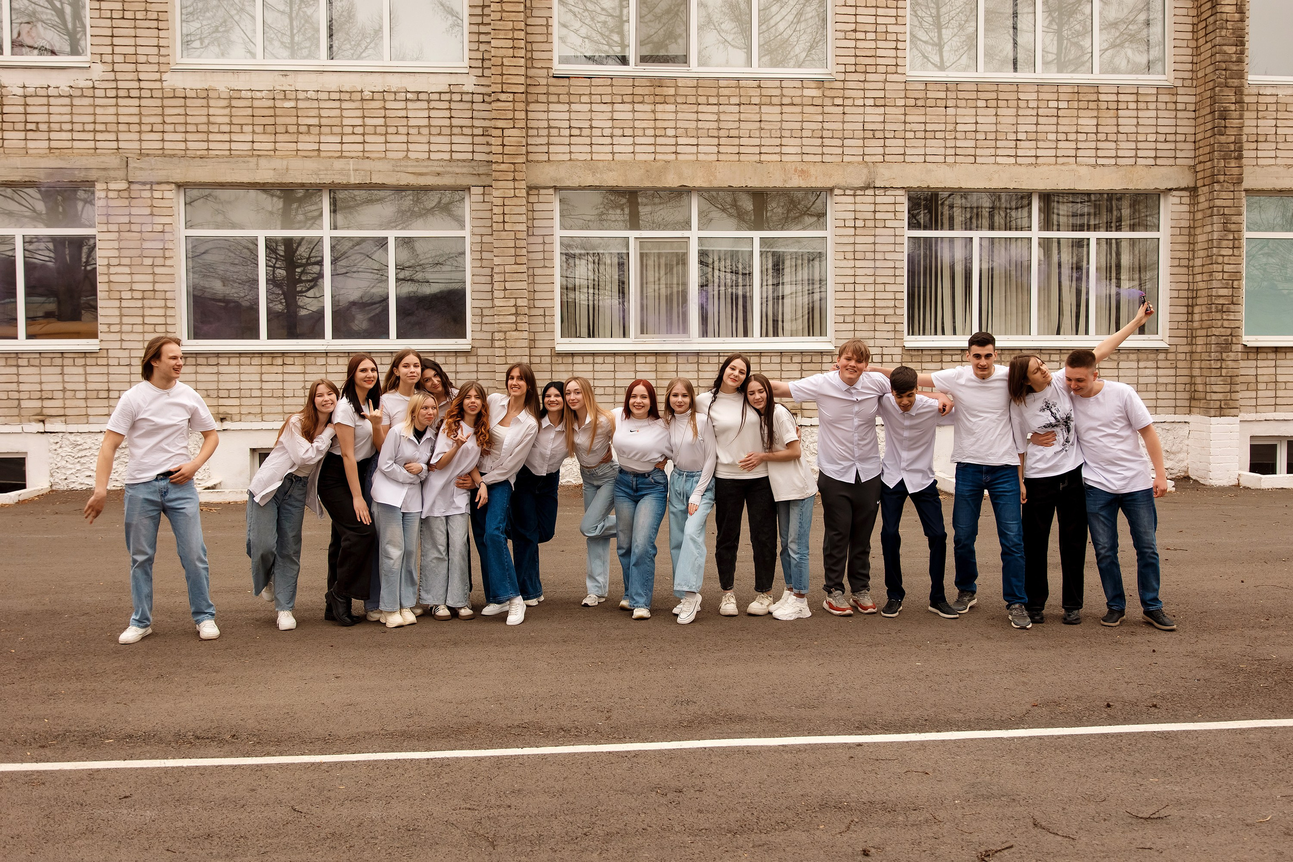 11 класс с. Барабаш. Фотограф Любовь Корниенко, Примоский край