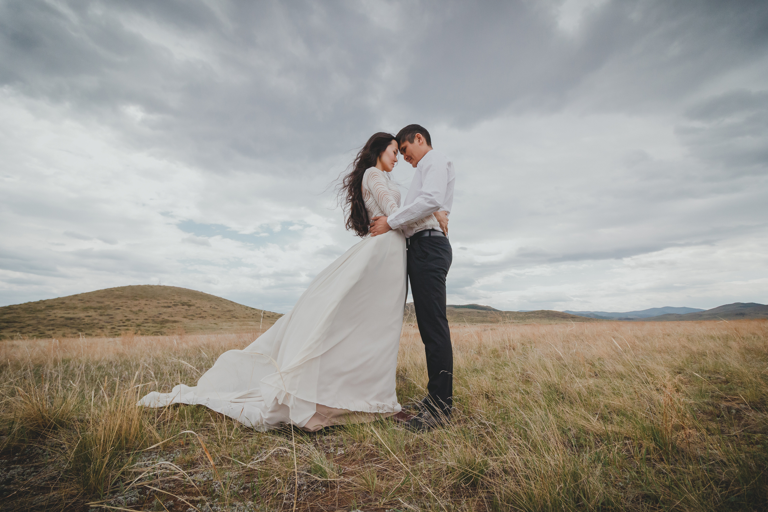 Менги и Алдын-Ай. Лав-стори/Mengy & Aldyn-Ai. Love-story. Фотограф Айдын Седип в Кызыле