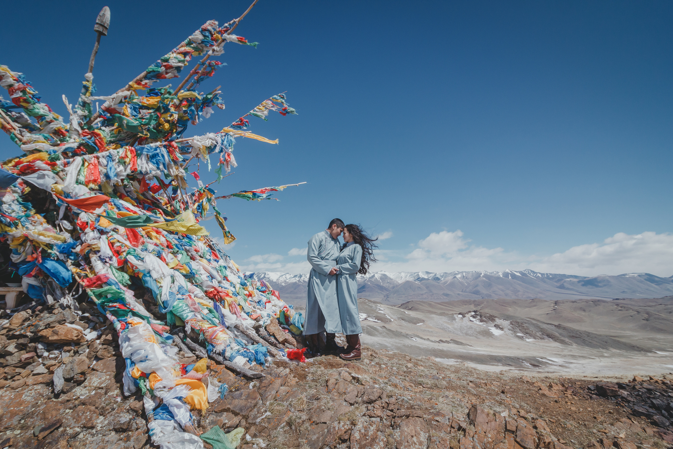 Менги и Алдын-Ай. Лав-стори/Mengy & Aldyn-Ai. Love-story. Фотограф Айдын Седип в Кызыле