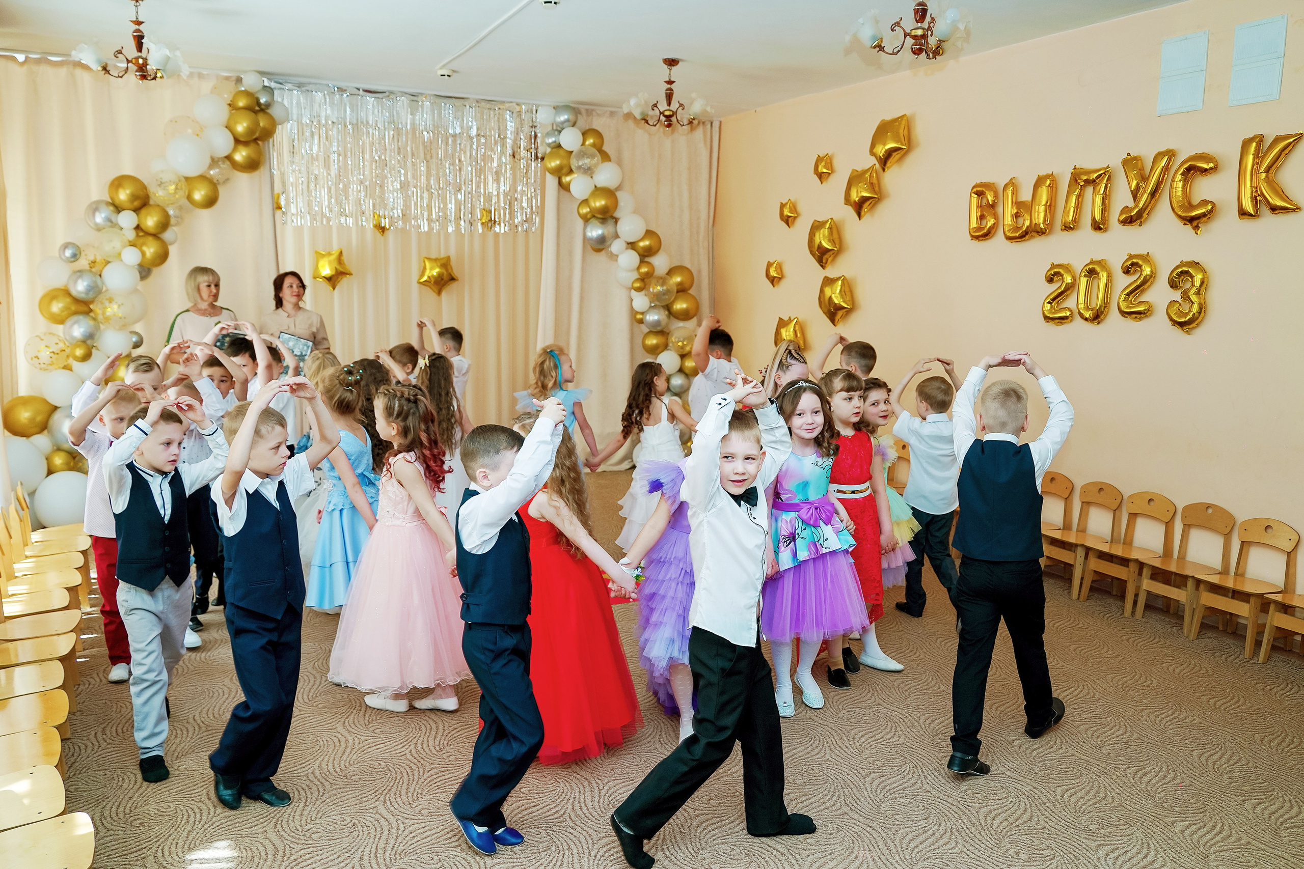 Фотосъемка видеосъёмка фотограф видеооператор новогодних утренников  в. Фотограф, видеооператор Нина Коршунова