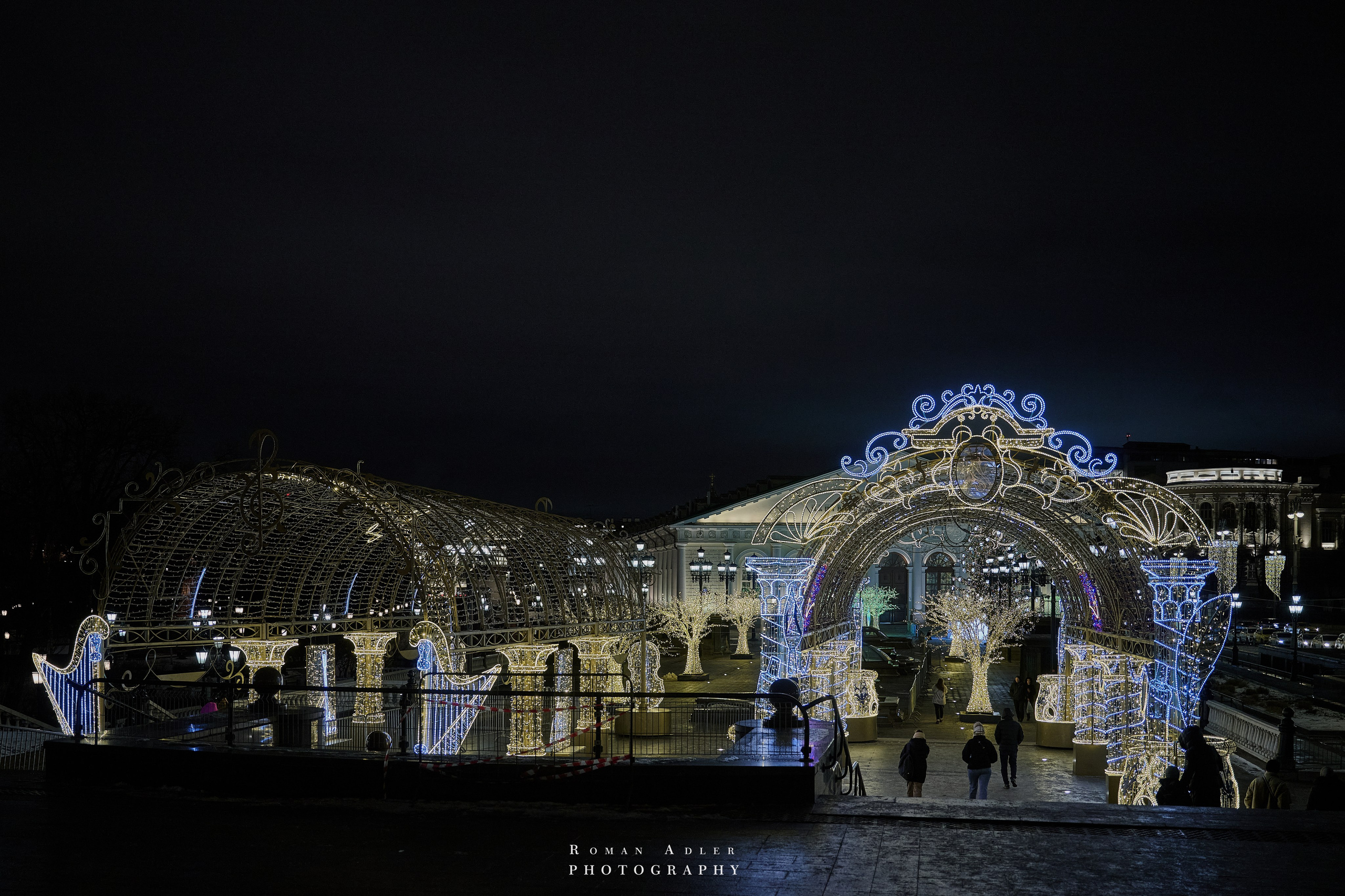 Новогодняя ночная Москва 2025. Фотограф Роман Адлер