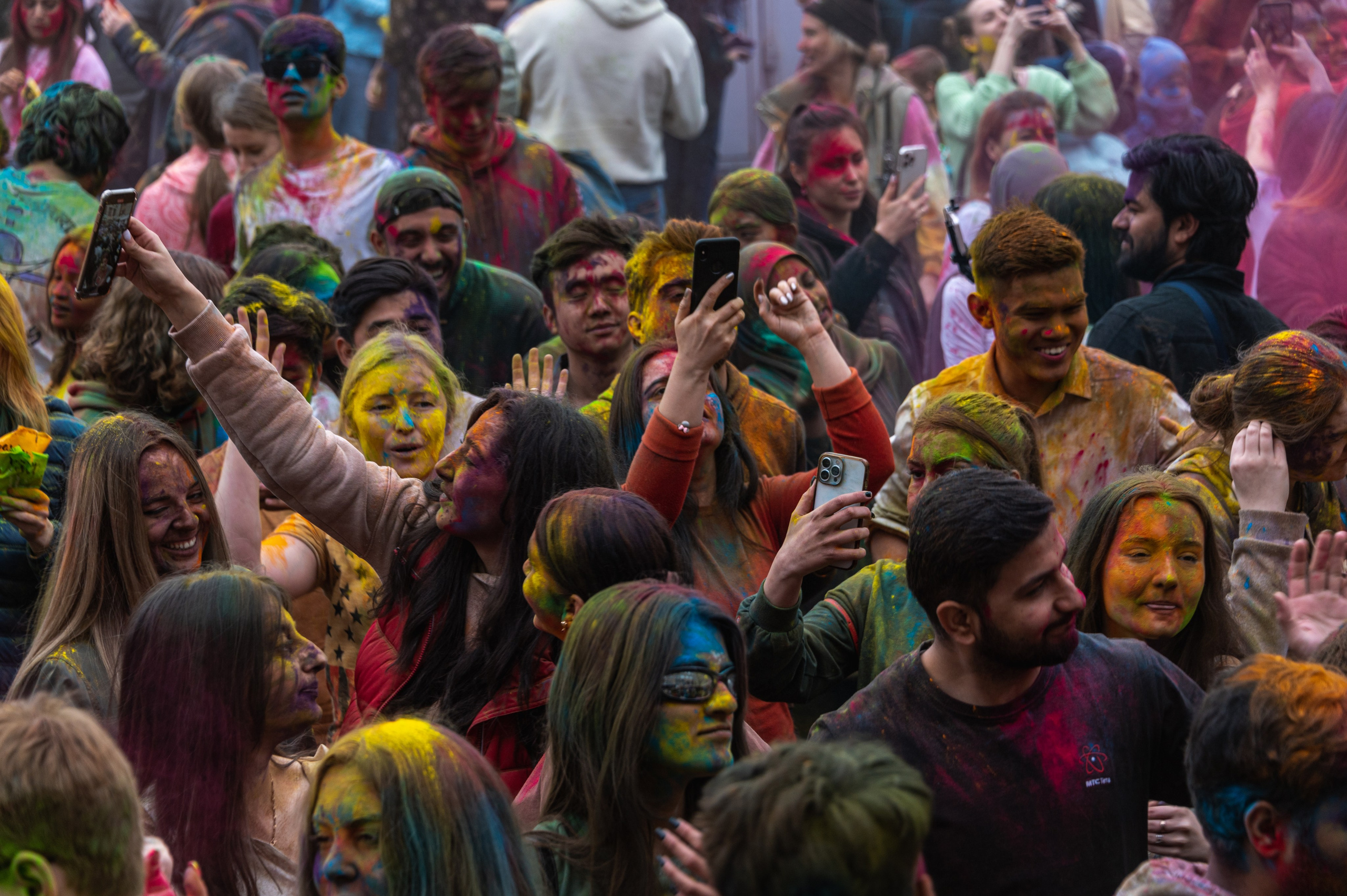 Праздник Холи в Москве. Фотограф Роман Адлер