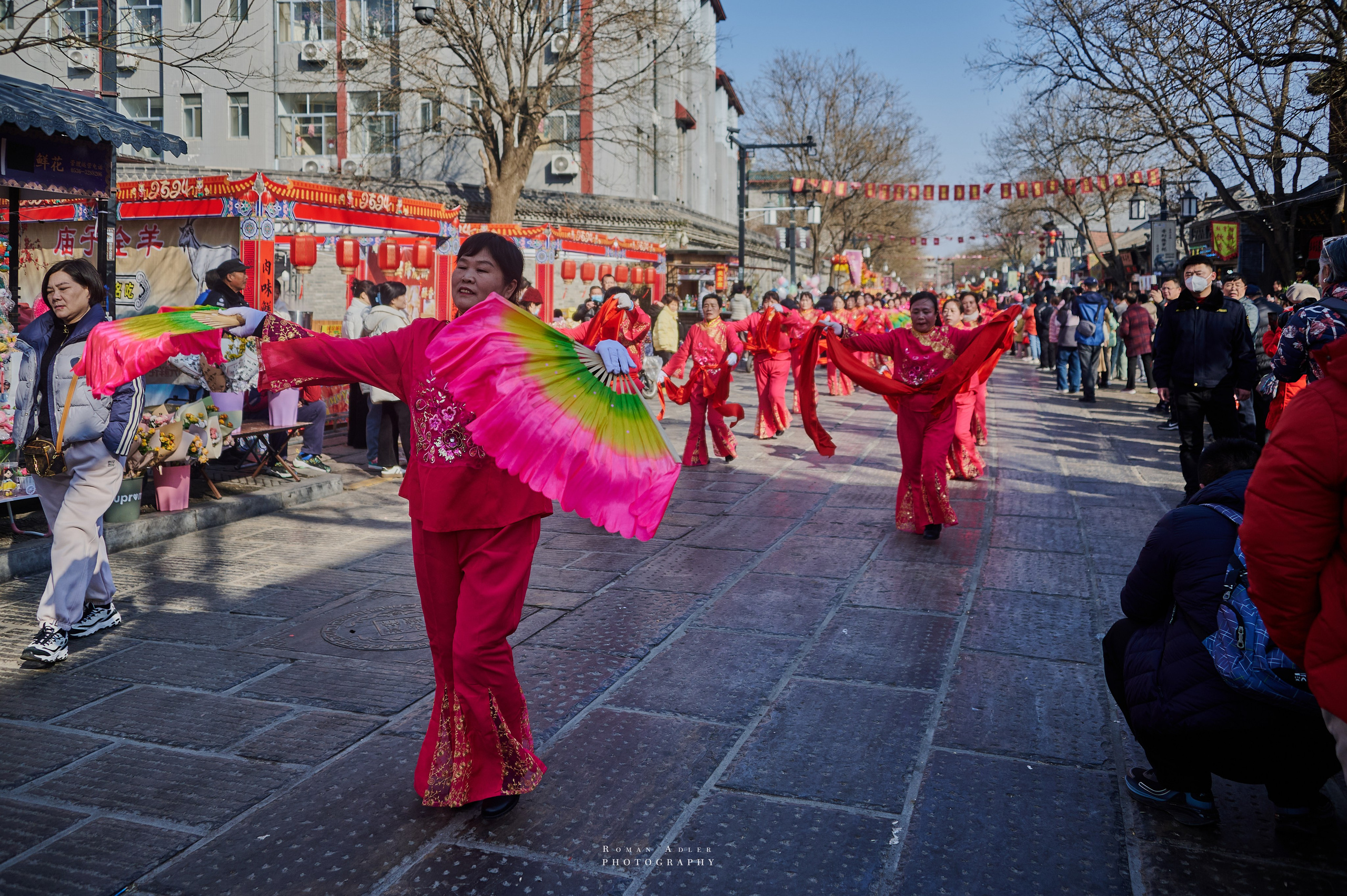 Новогодний парад в Цинчжоу. Китай. Фотограф Роман Адлер