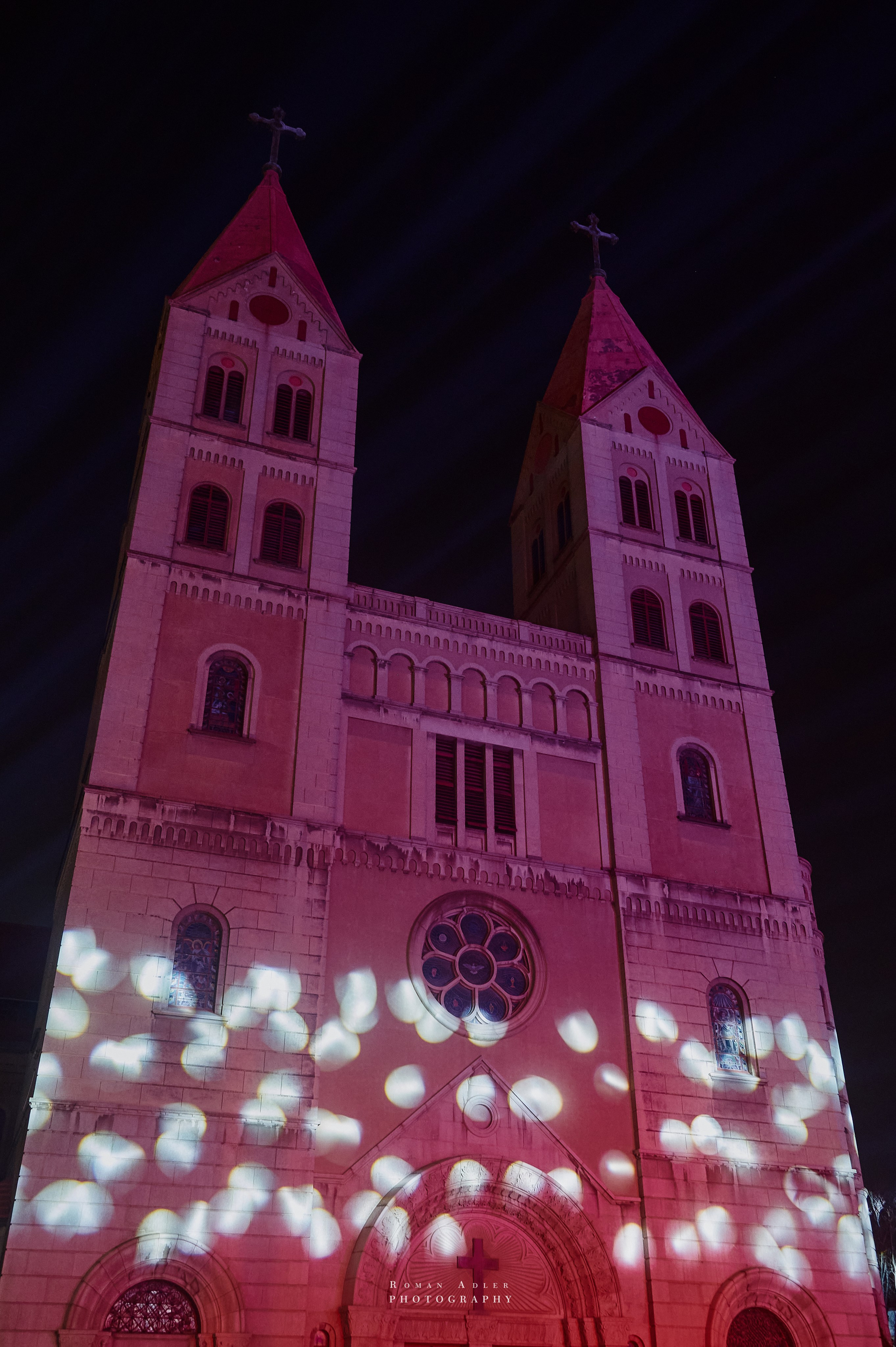 Католический собор в Циндао. Новогодний Циндао. Фотограф Роман Адлер. Фотопроект Китай Русский взгляд