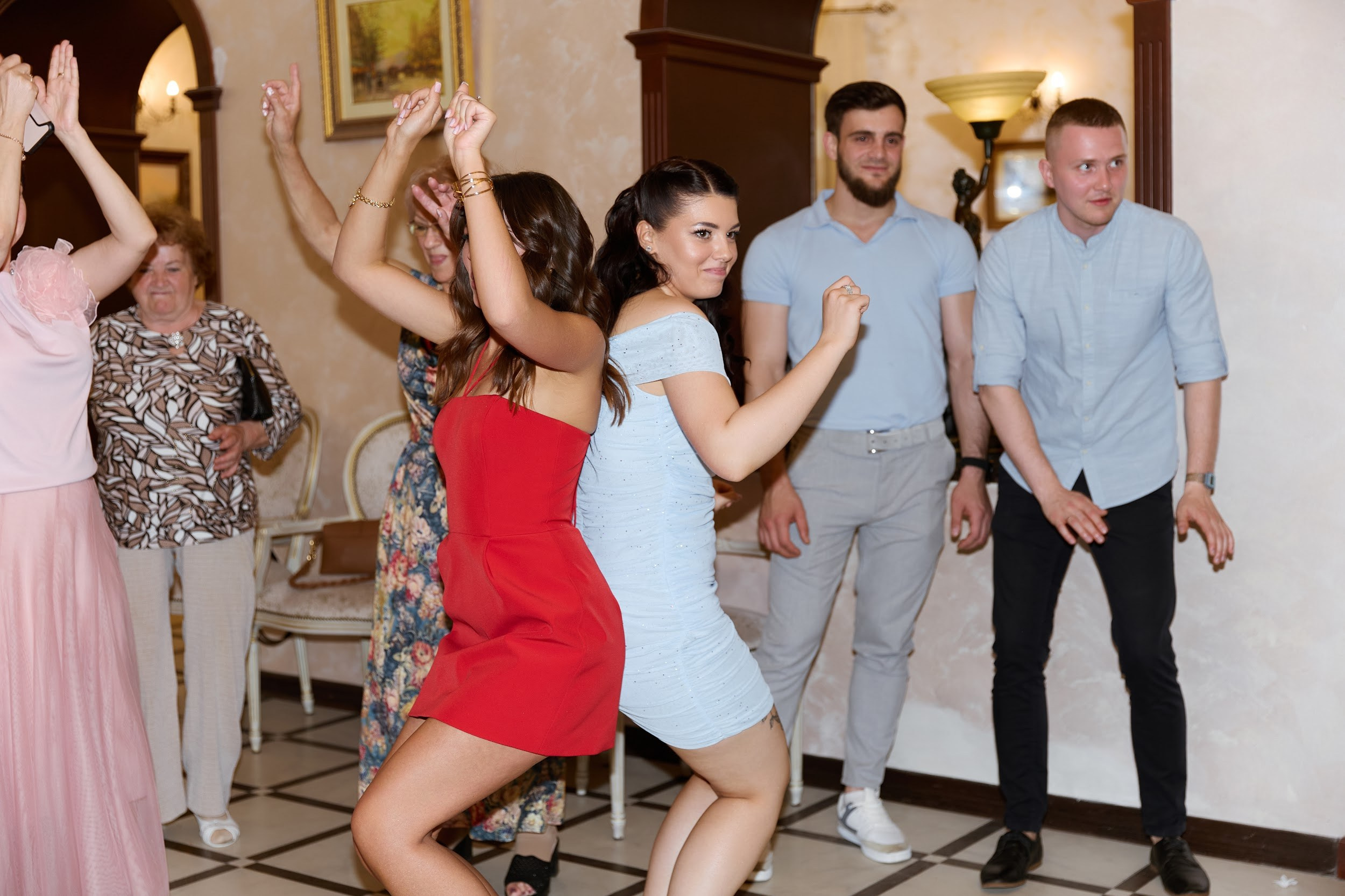 Свадьба Невеста Ведущая. Свадебный ведущий в Москве Саксофон на свадьбу