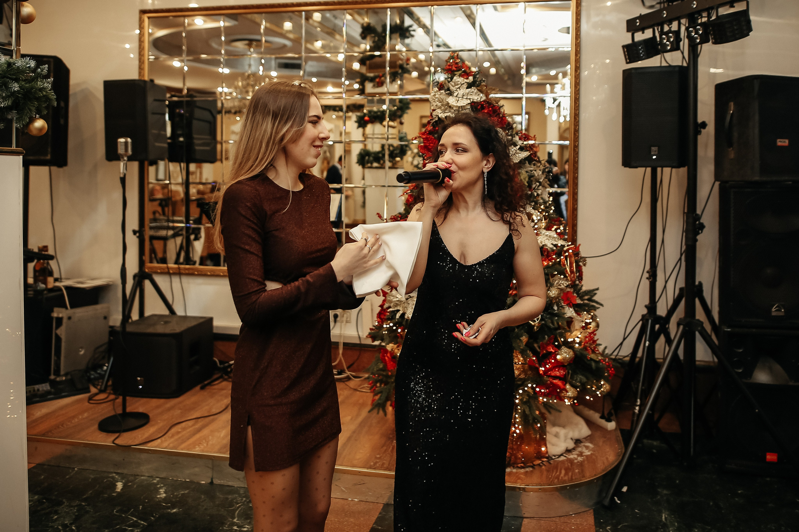 Живая музыка в Москве Ведущий Москва Саксофон Топ ведущих на свадьбу. Свадебный ведущий в Москве Саксофон на свадьбу