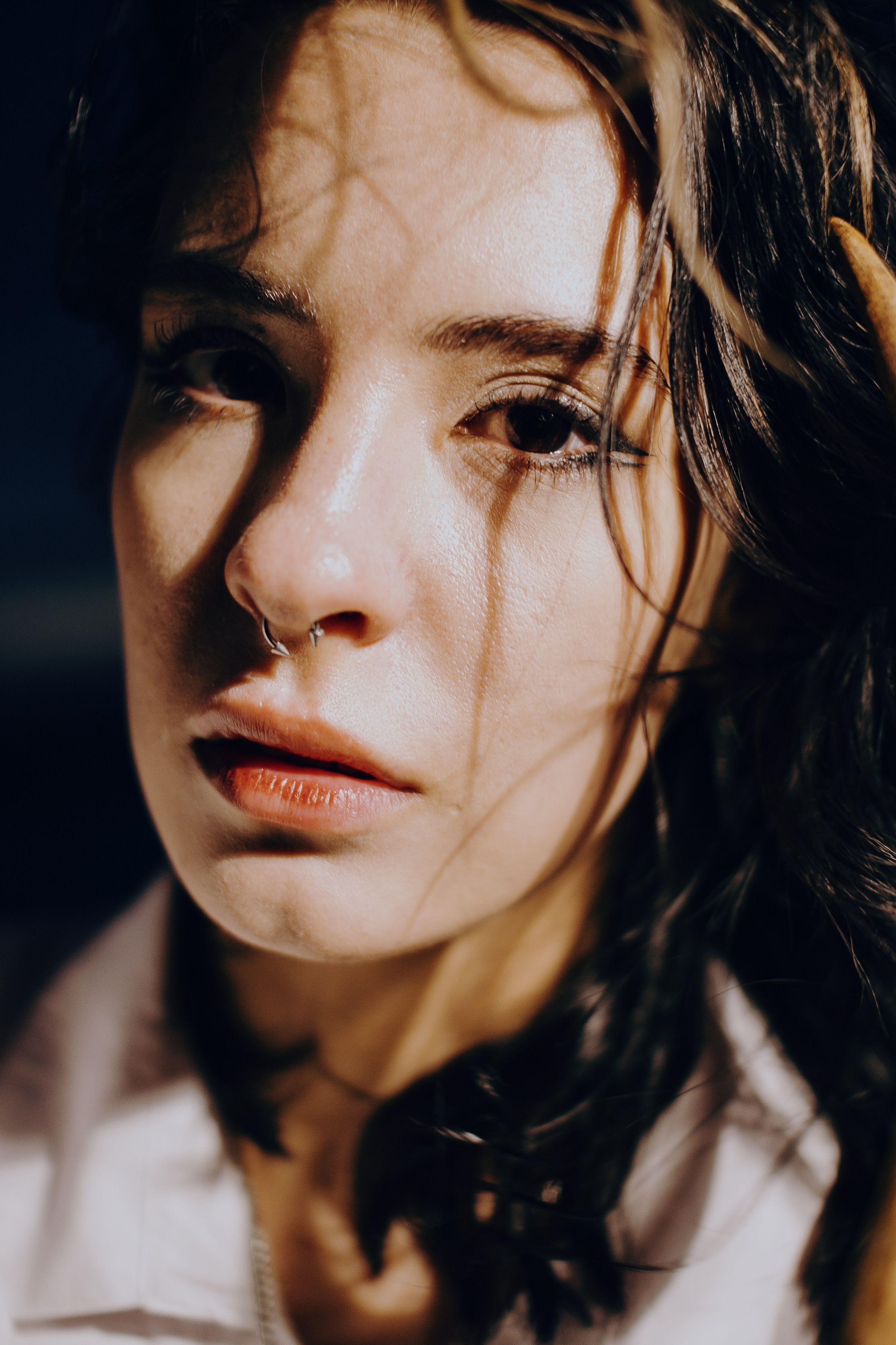 Съёмка у моря с оленьими рогами