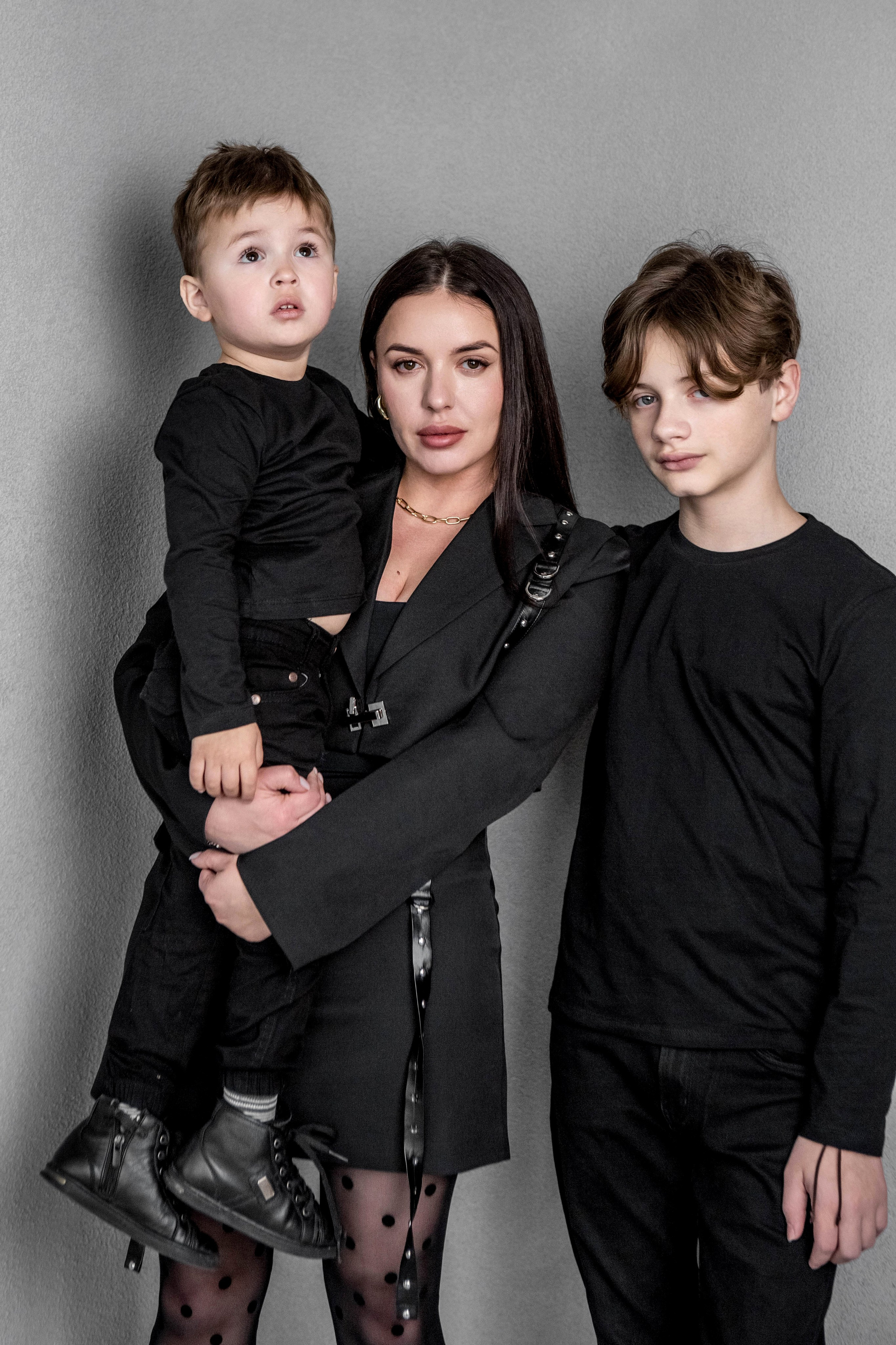 Мама и сыновья. Фотограф Екатерина Голицына