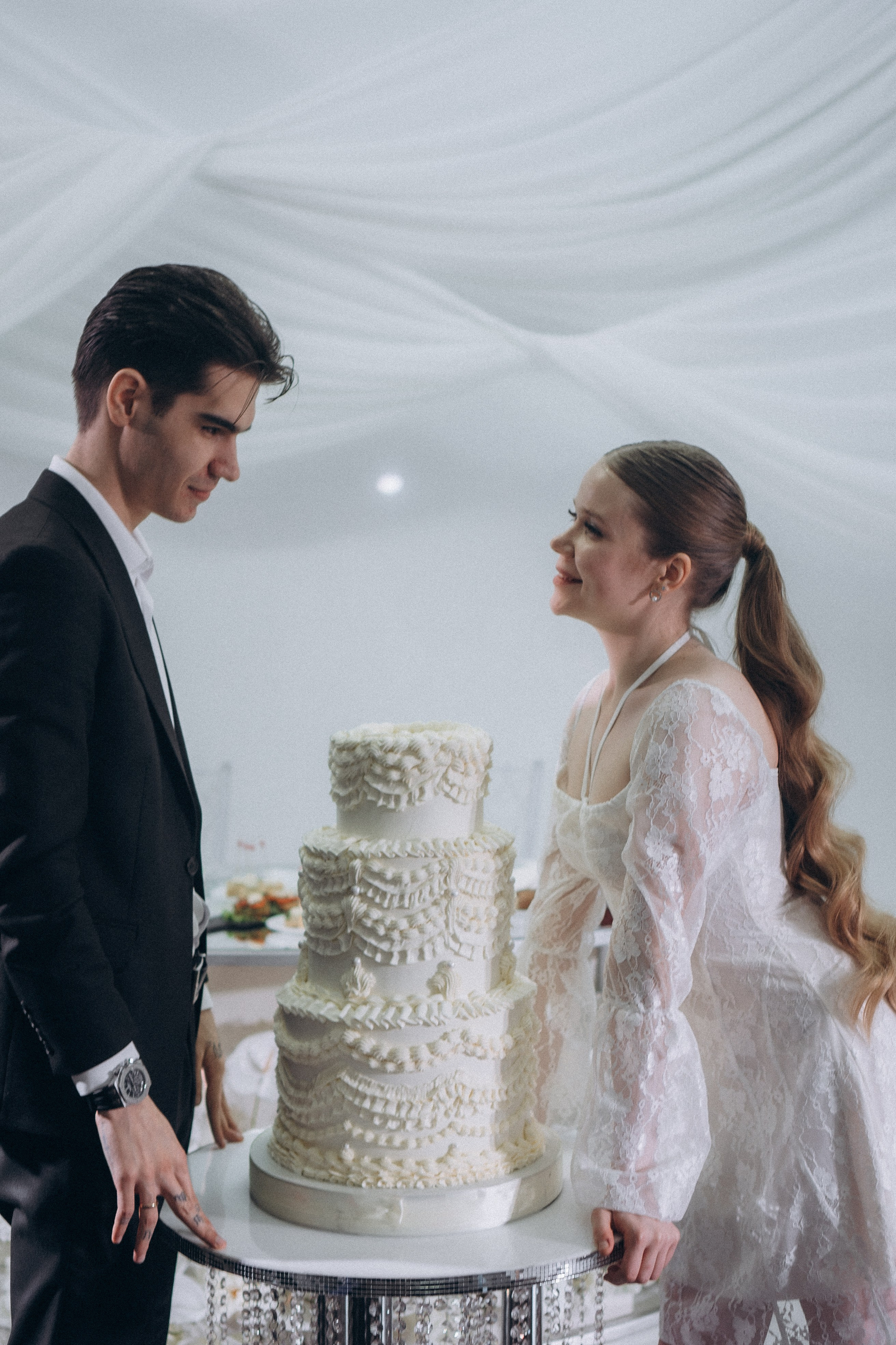 СВАДЕБНАЯ СЬЕМКА СБОРОВ В ОТЕЛЕ И ВЫЕЗД НА ЦЕРЕМОНИЮ (СНЯТО В СИБИРЕ В НИЖНЕВАРТОВСКЕ). Профессиональный фотограф, Санкт-Петербург — Виктория Богомолова