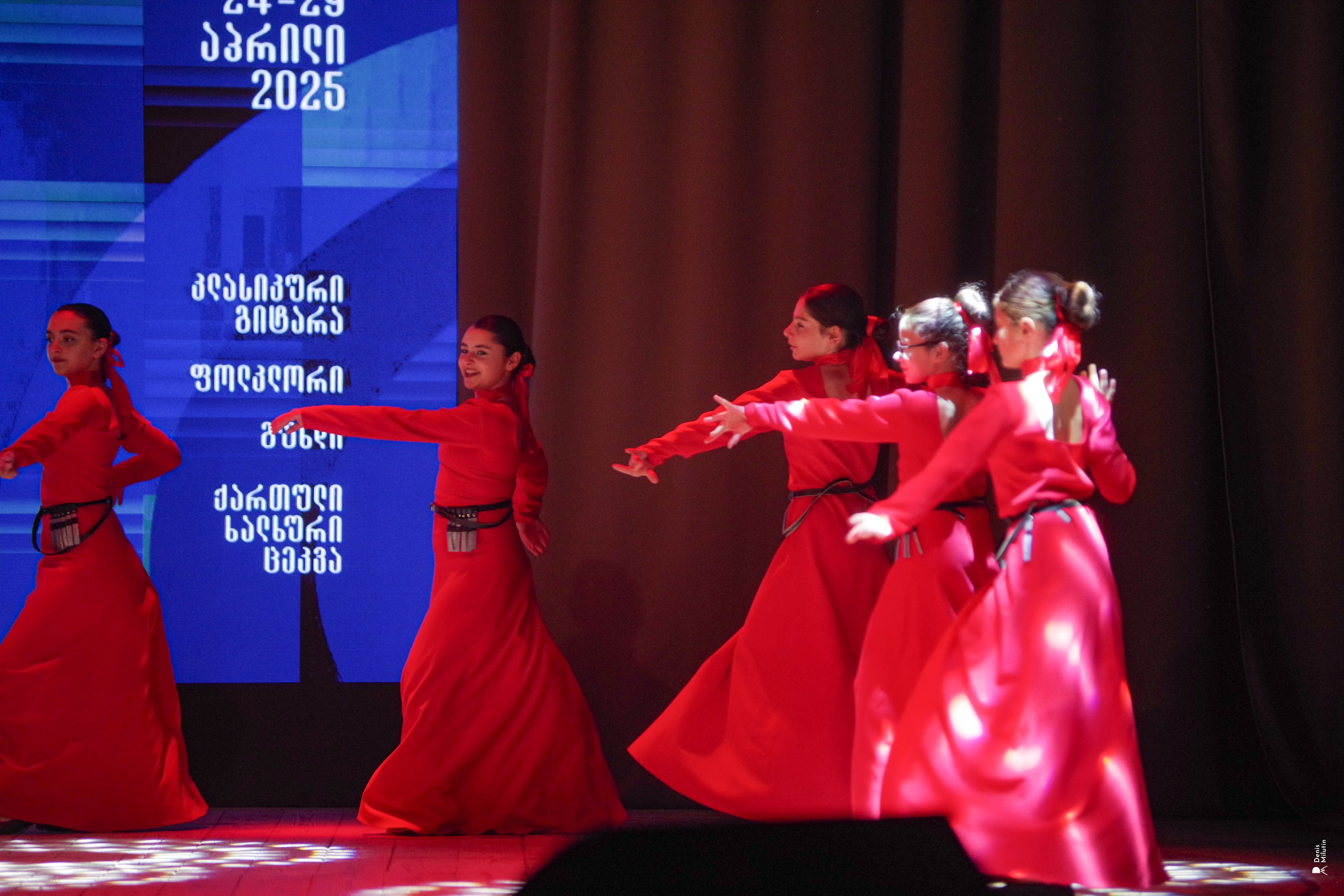 Танцы в Хоби. Портретный фотограф Денис Милютин